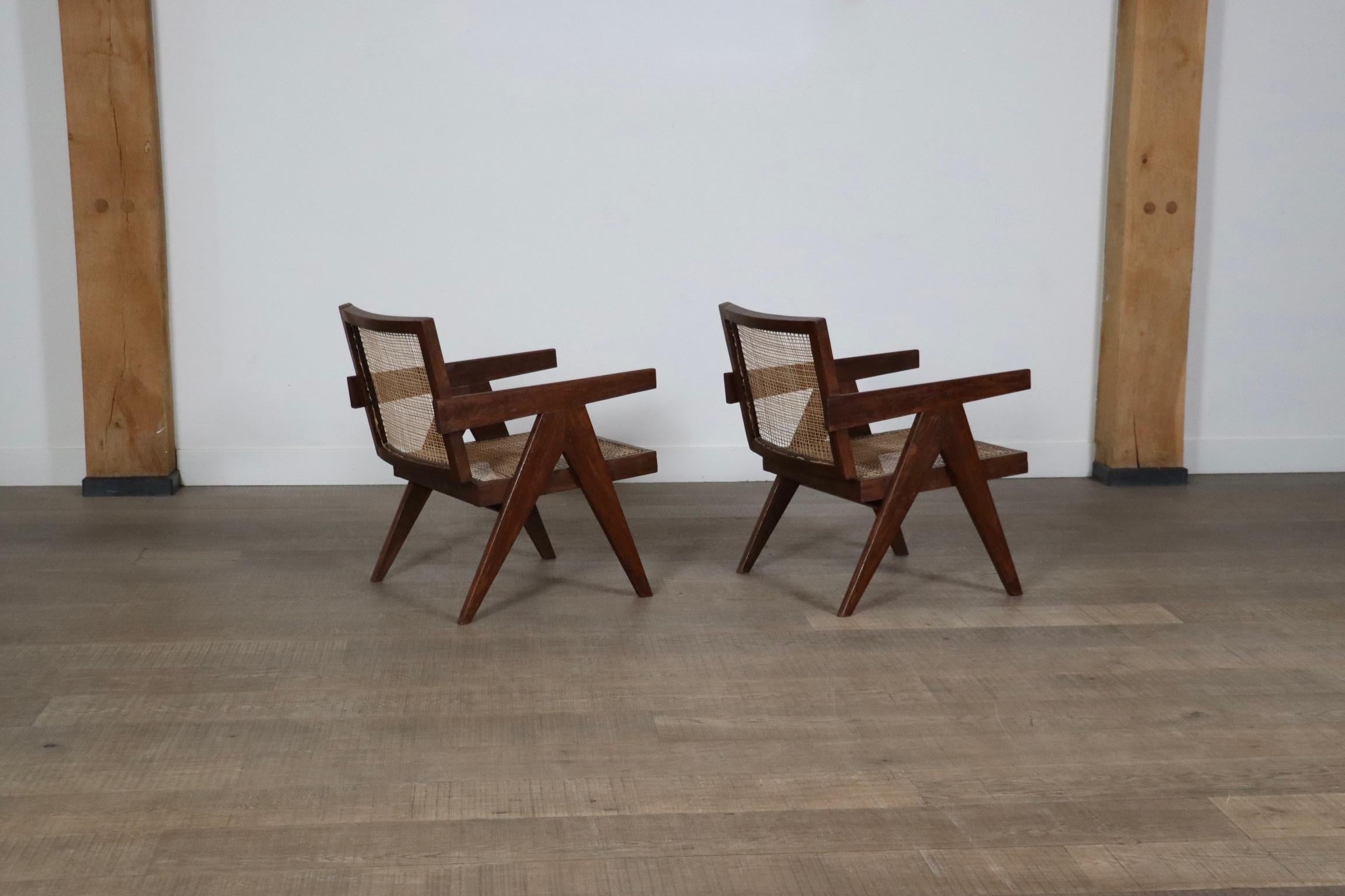 Pierre Jeanneret Floating back lounge chairs in teak and Cane, 1950s 7