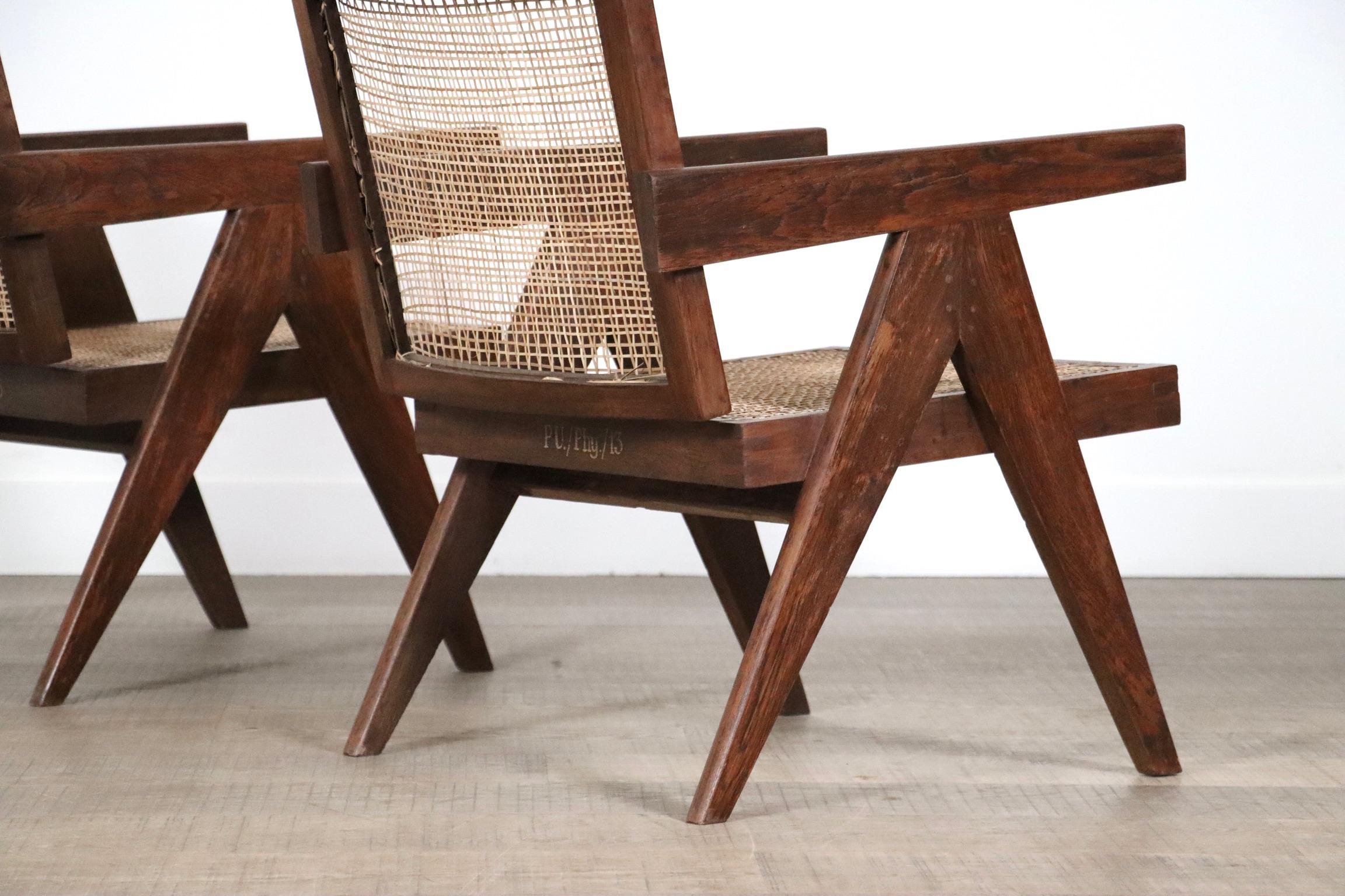Pierre Jeanneret Floating back lounge chairs in teak and Cane, 1950s 3
