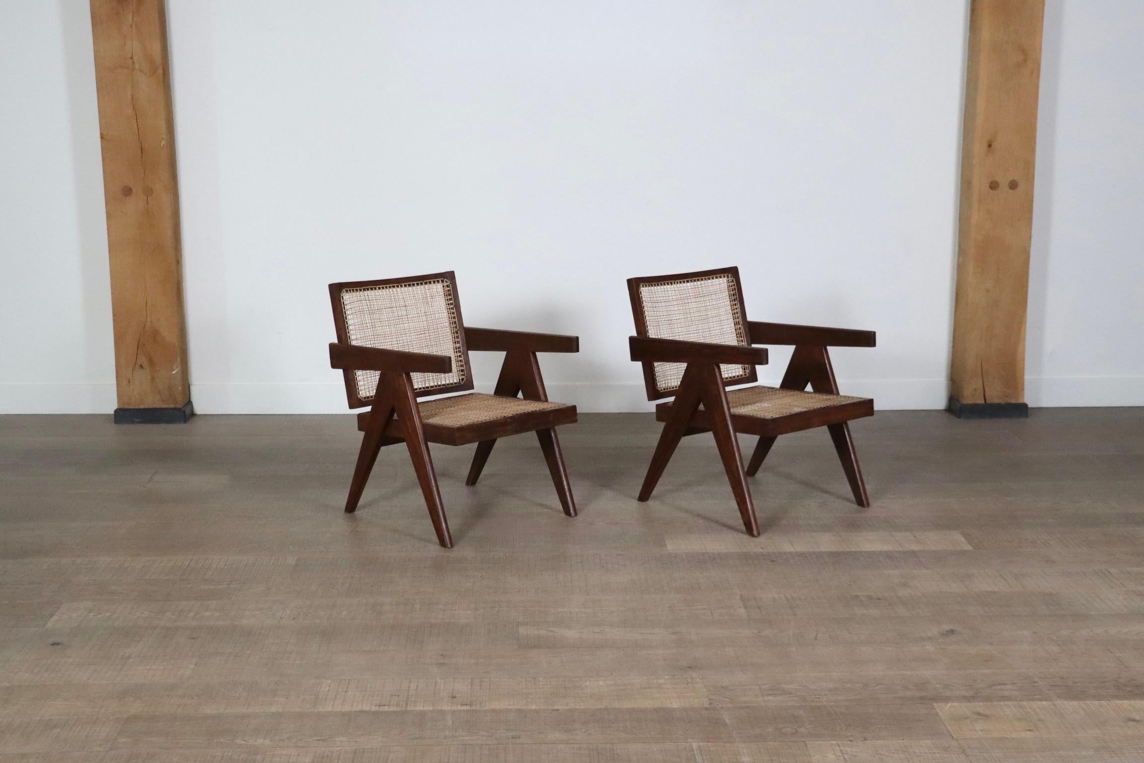 Pierre Jeanneret Floating back lounge chairs in teak and Cane, 1950s 4