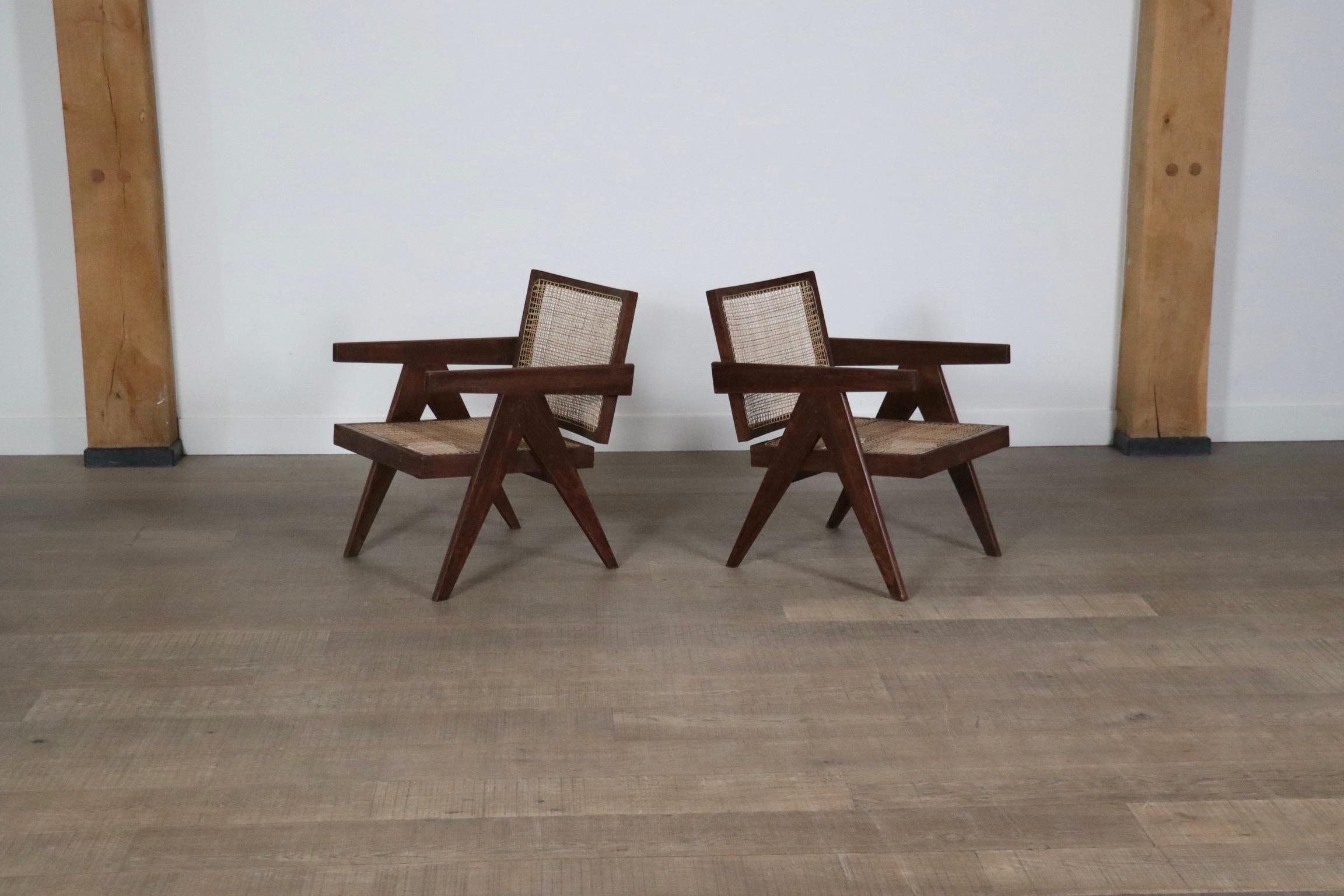 Pierre Jeanneret Floating back lounge chairs in teak and Cane, 1950s 5