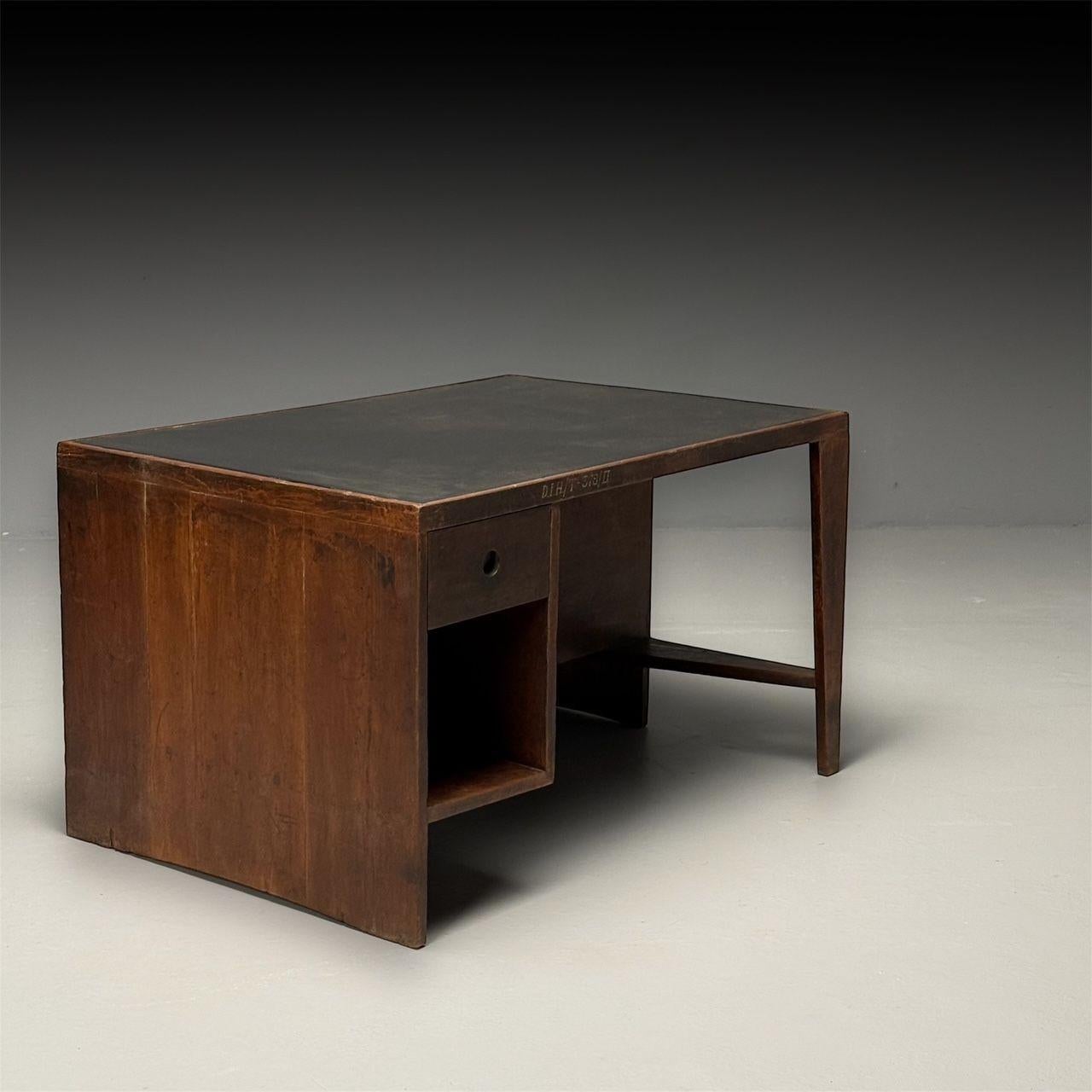 Mid-Century moderno Pierre Jeanneret, Scrivania francese di metà secolo, Teak, Chandigarh in vendita