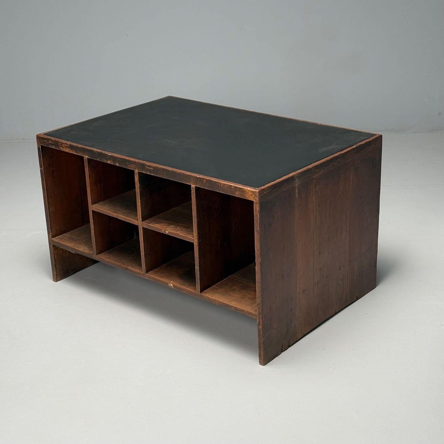 Pierre Jeanneret, Scrivania francese di metà secolo, Teak, Chandigarh in vendita 3