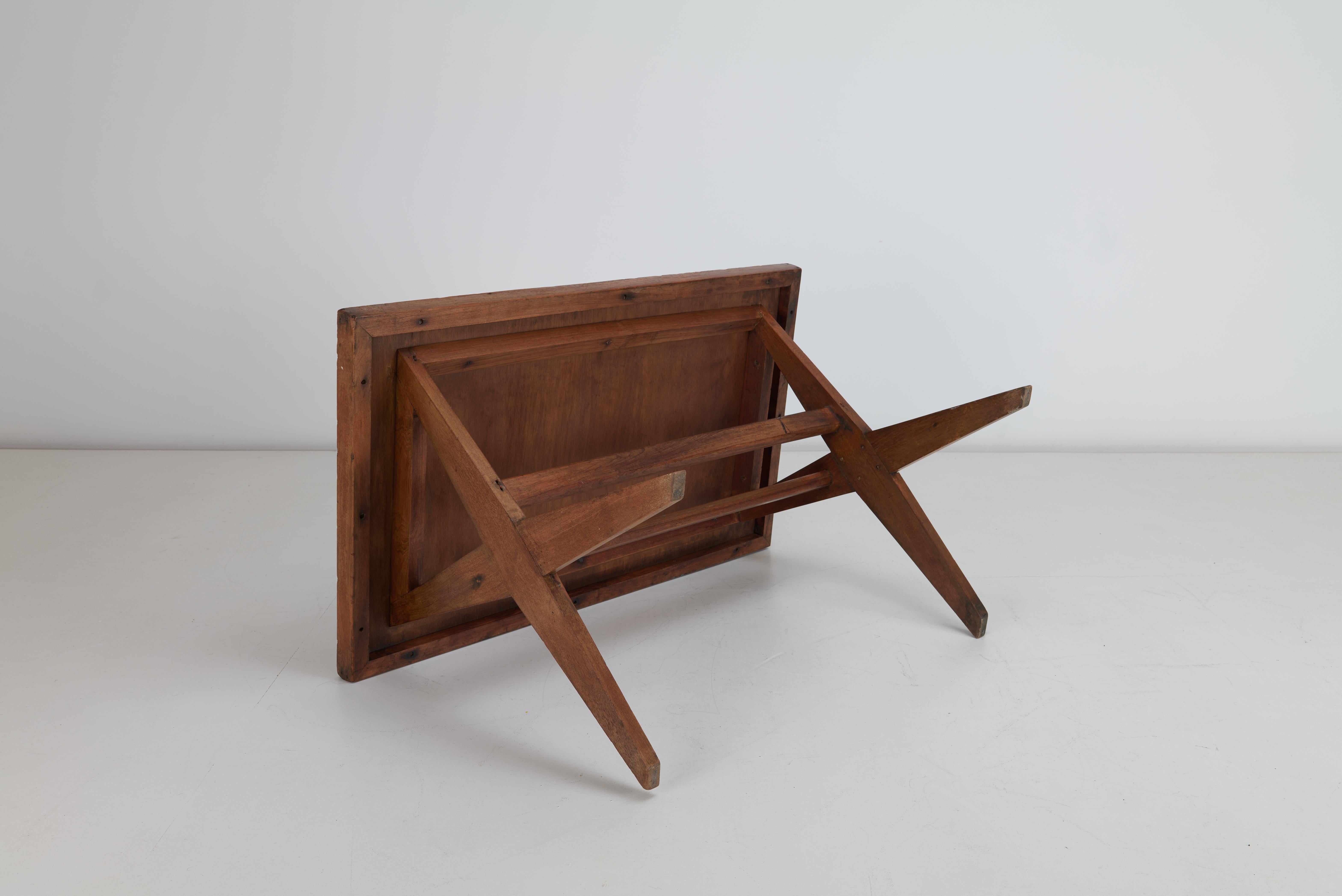 Pierre Jeanneret, Tavolo da pranzo del giudice in teak da Chandigarh, India, c1954 in vendita 1