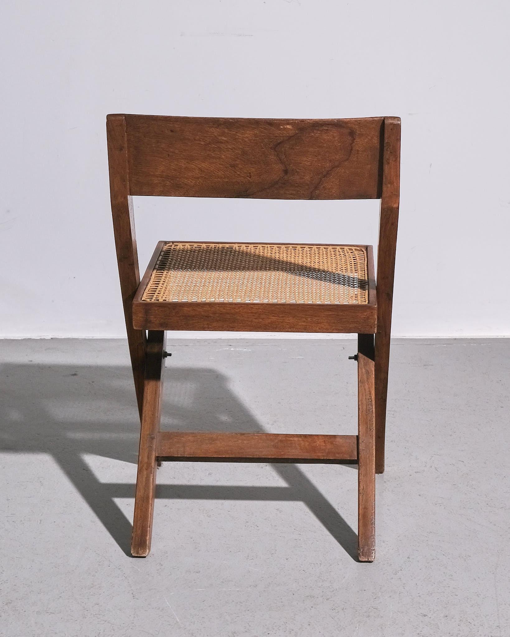 Esszimmerstuhl „Library“ von Pierre Jeanneret (Indisch) im Angebot