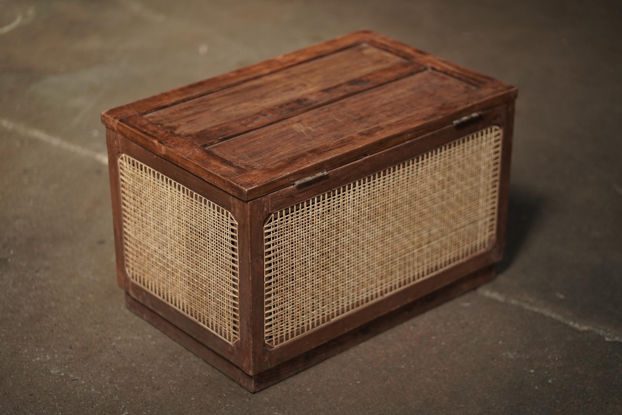 Milieu du XXe siècle Boîte en lin Pierre Jeanneret en vente