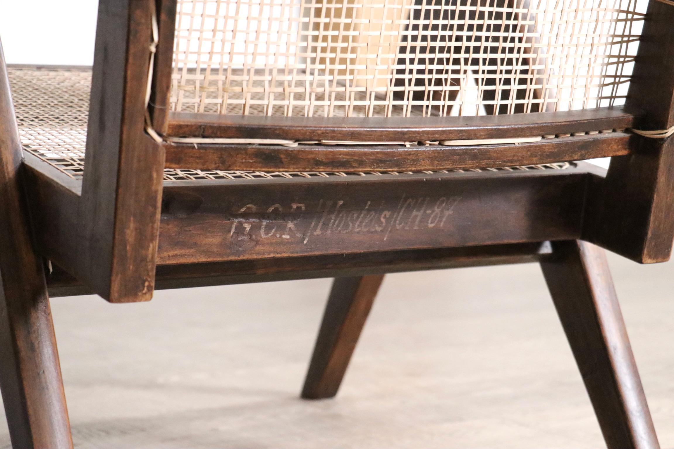 Sillas de salón Pierre Jeanneret PJ-SI-29-A de teca y caña, años 50 en venta 3