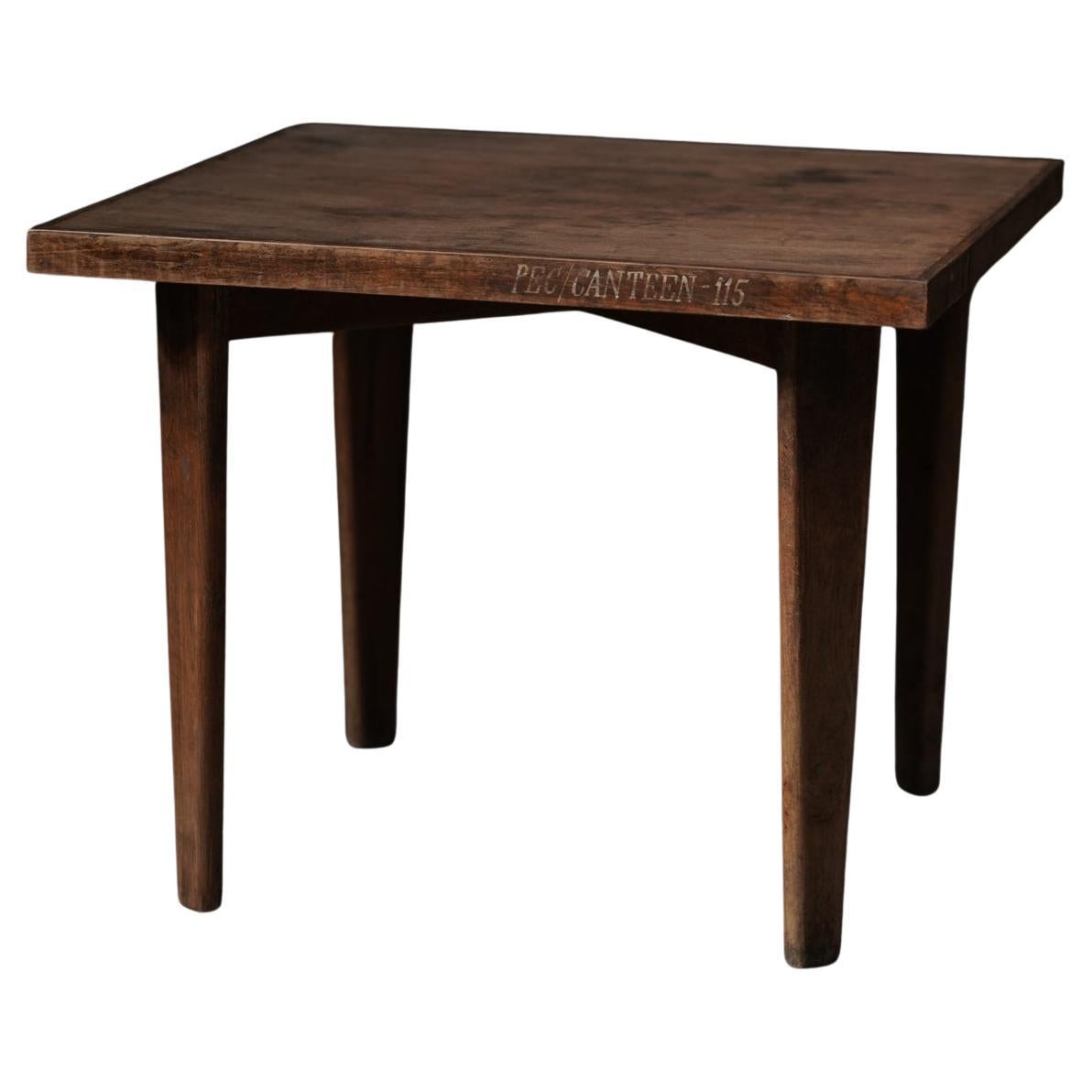 Pierre Jeanneret  Table de salon en vente