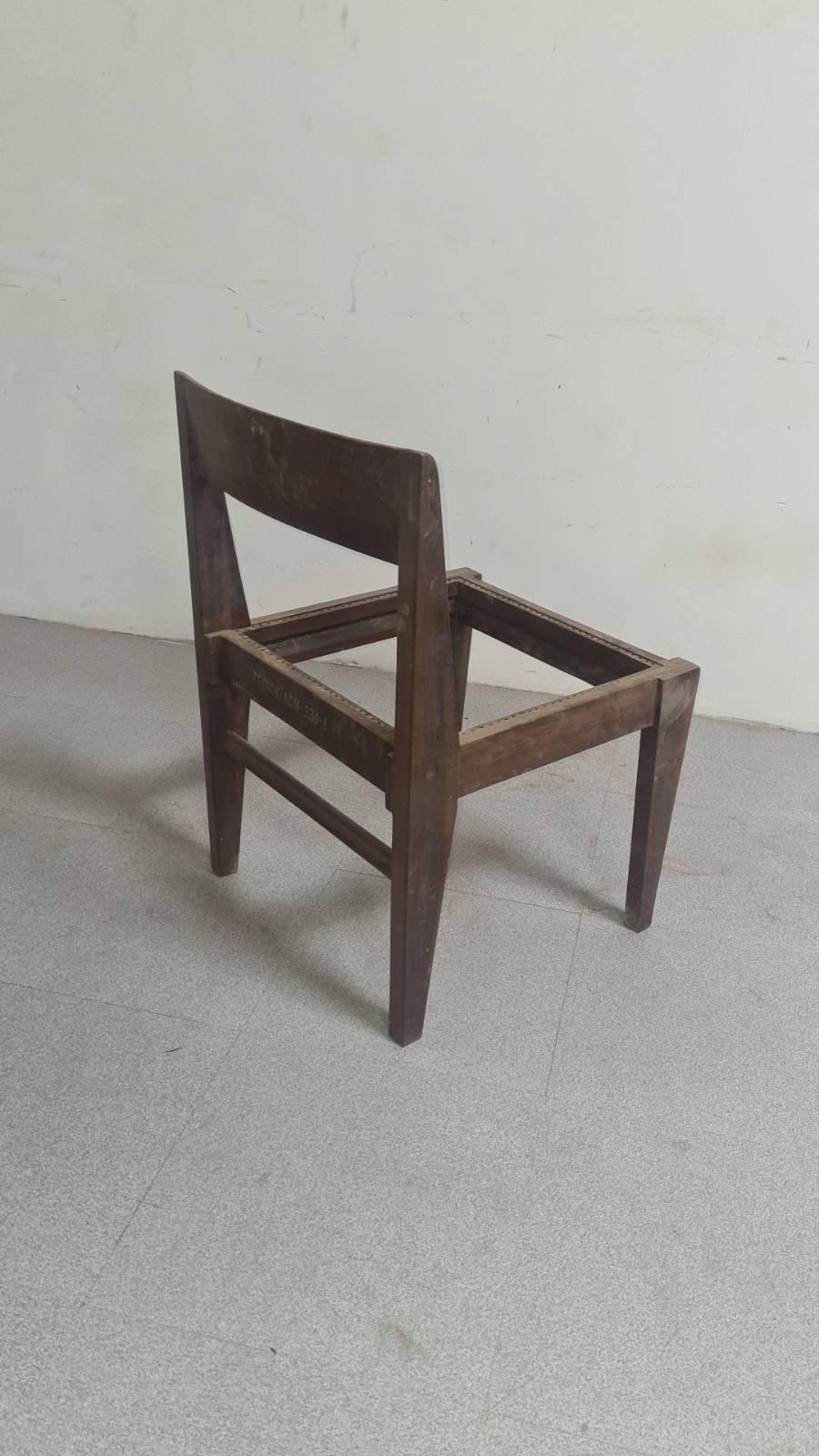 Pierre Jeanneret Model PJ-010514 Demountable Teak Chairs, Circa 1955 In Good Condition For Sale In Longdon, Tewkesbury