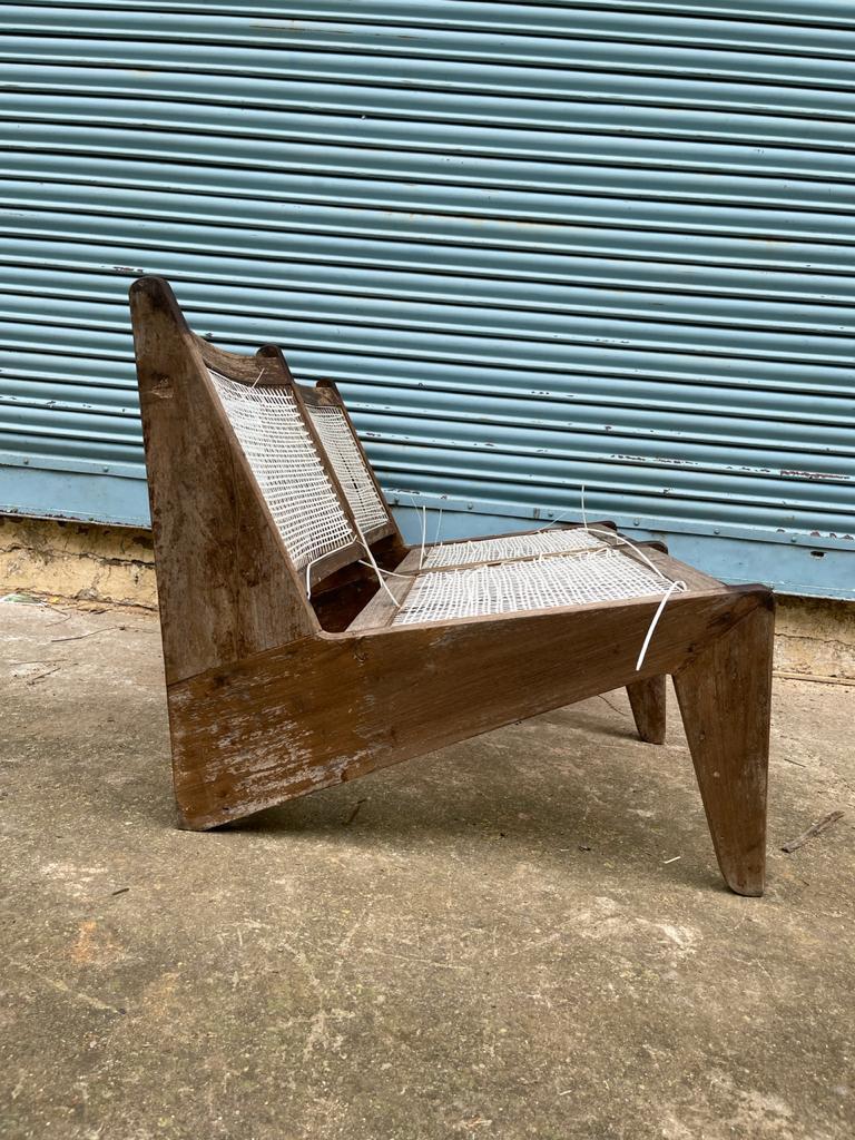 Pierre Jeanneret Model: PJ010704 Kangourou Lounge Set Chandigarh 1955

Magnificent Pierre Jeanneret Model: PJ010704 Teak & Cane Lounge set also known as ‘Kangourou’ Chandigarh, India Circa 1955, the set comprising of one two seater bench and two