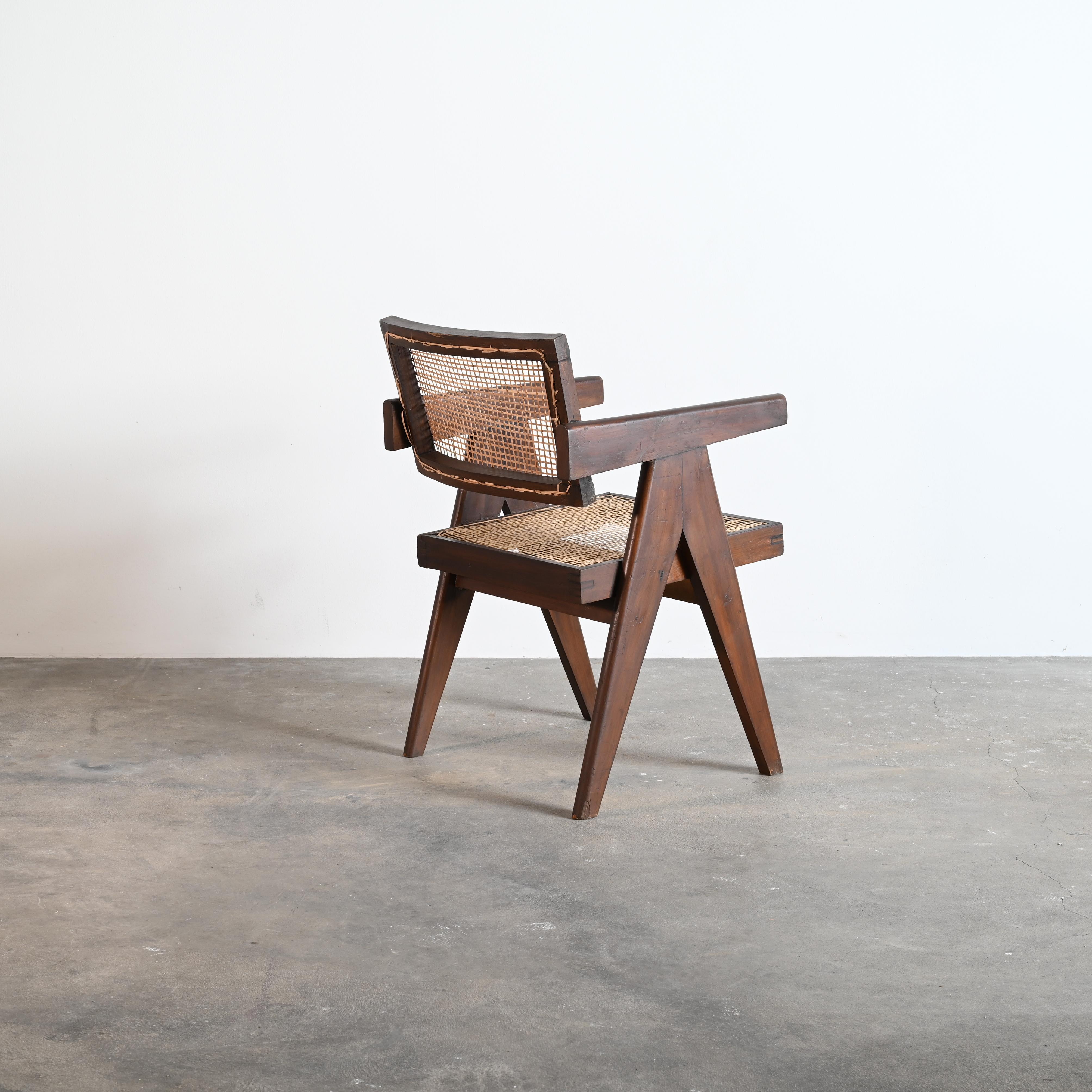 Pierre Jeanneret Bürostuhl aus Schilfrohr, authentisch, Mid-Century Modern, PJ-SI-28-A (Indisch) im Angebot