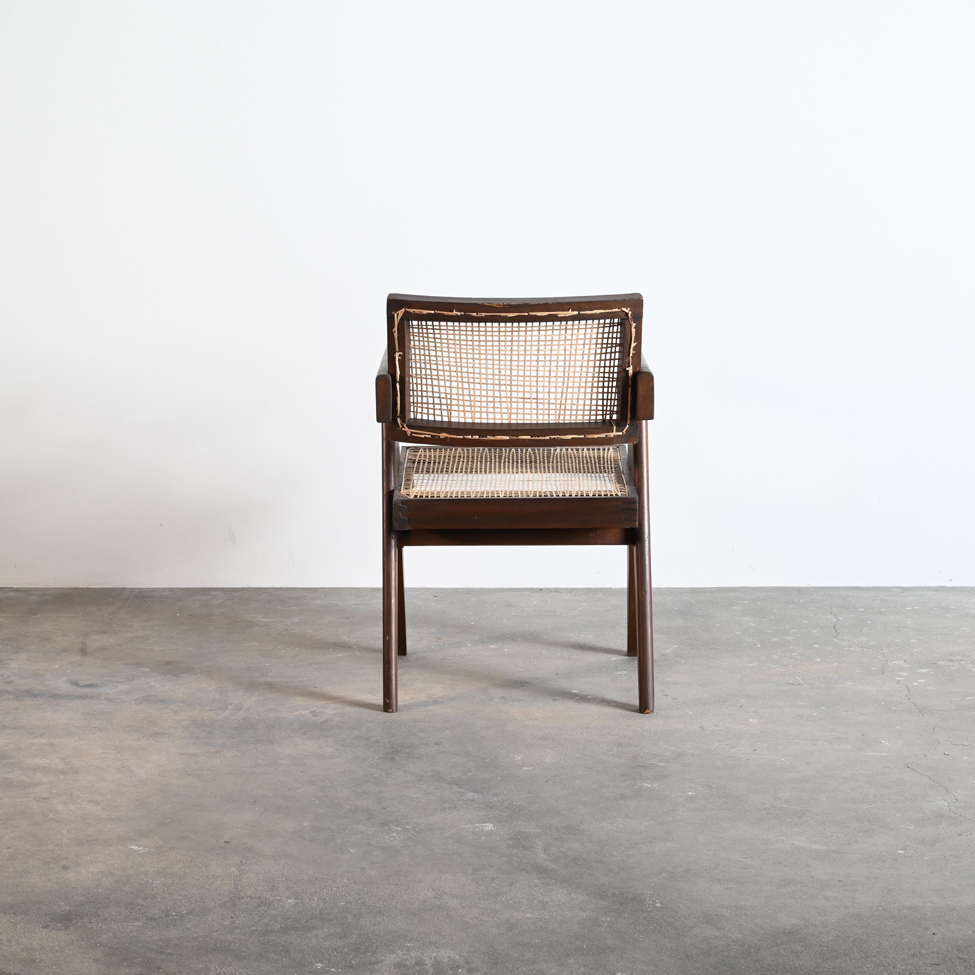 Pierre Jeanneret Bürostuhl aus Schilfrohr, authentisch, Mid-Century Modern, PJ-SI-28-A im Zustand „Gut“ im Angebot in Zürich, CH