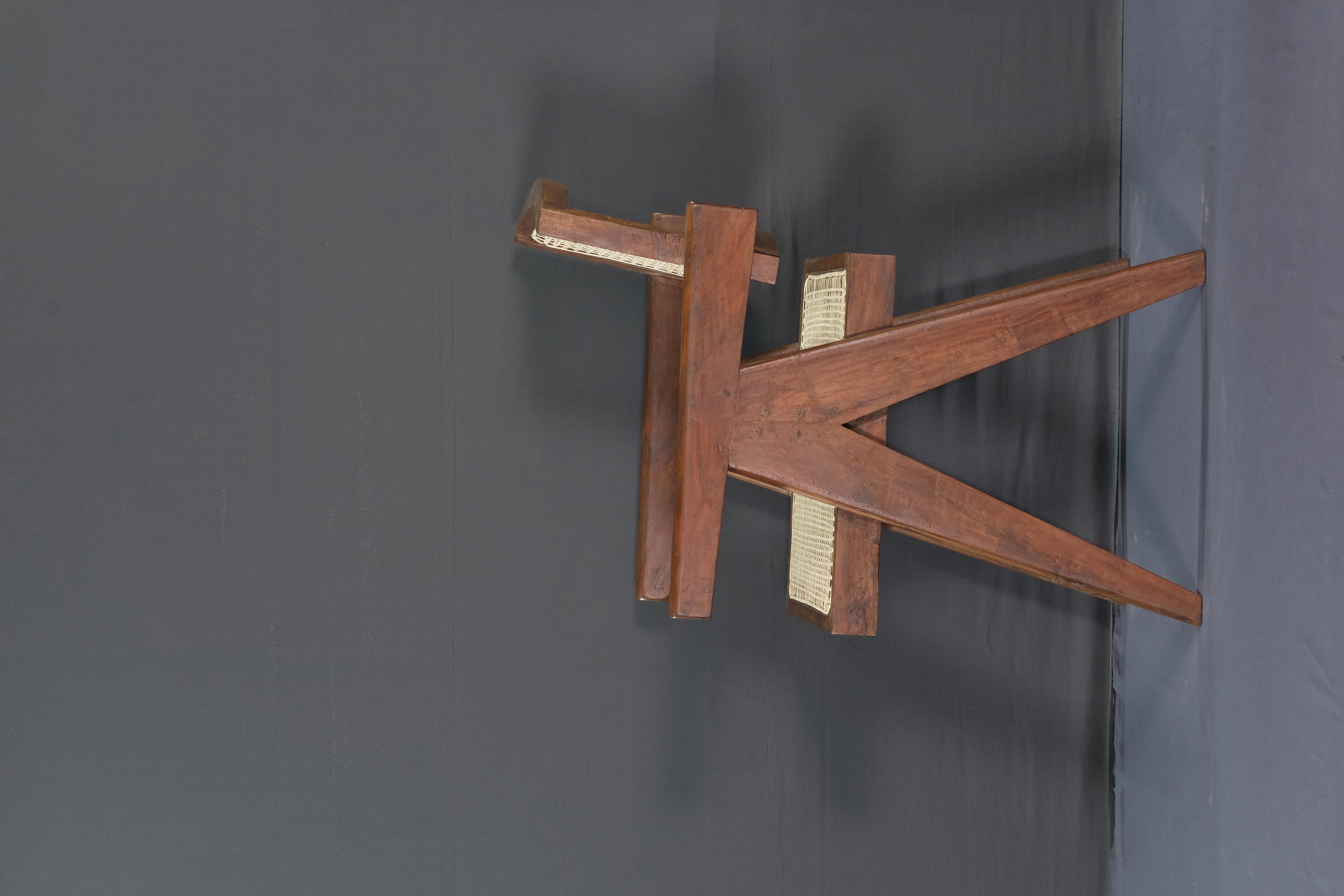 Pierre Jeanneret Sillas de oficina con bastón auténticas de mediados de siglo PJ-SI-28-A en venta 6