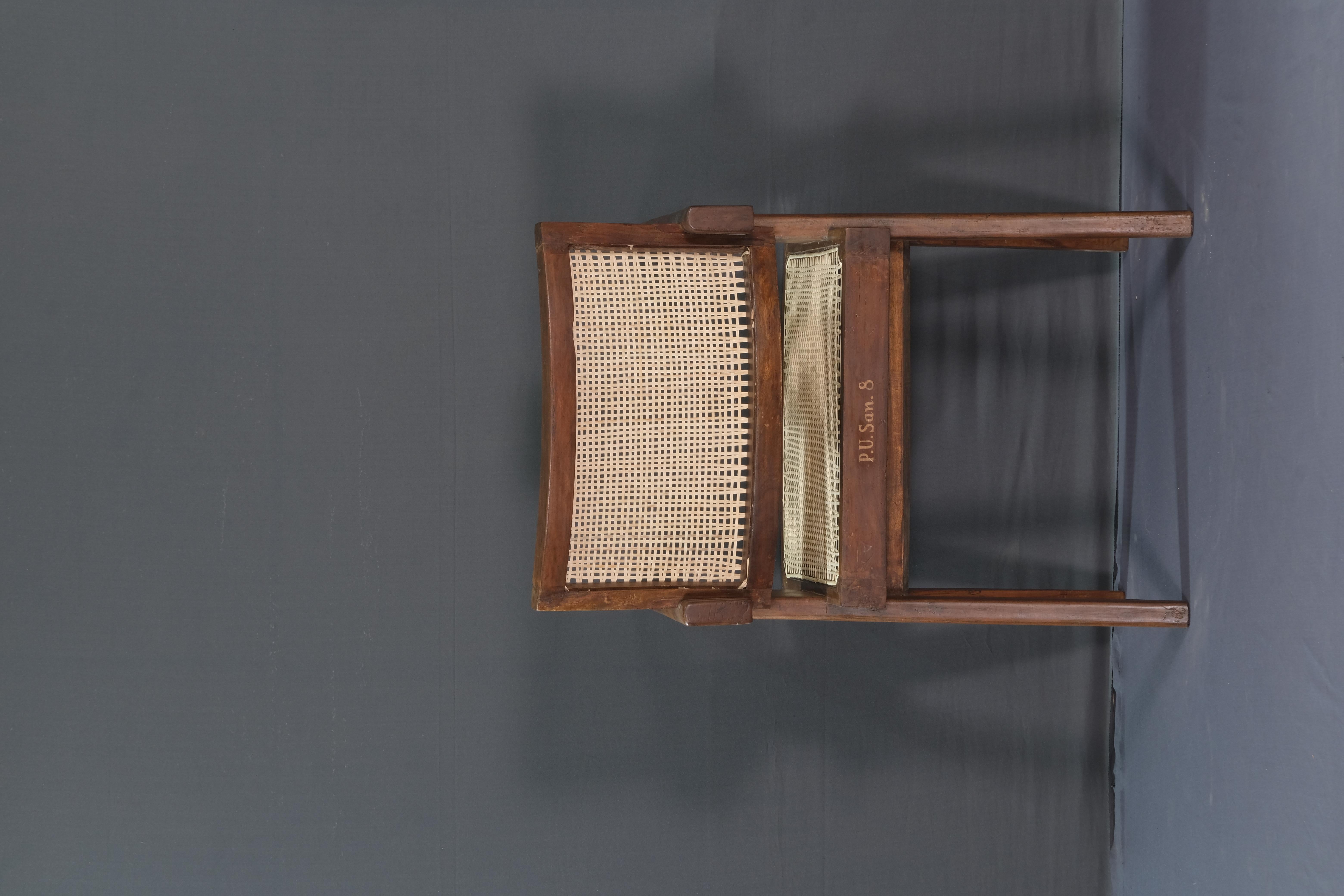 Pierre Jeanneret Sillas de oficina con bastón auténticas de mediados de siglo PJ-SI-28-A en venta 7