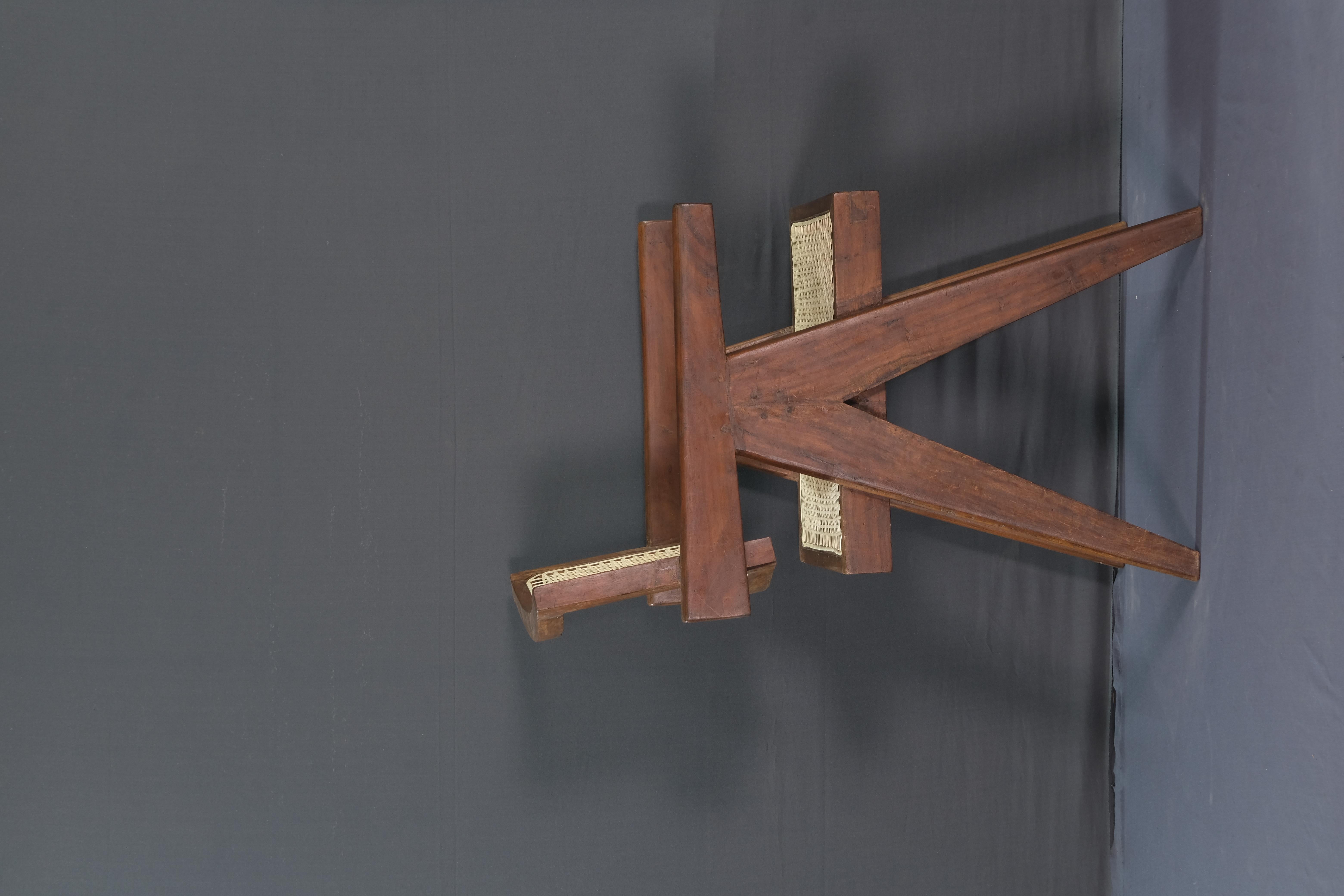 Pierre Jeanneret Sillas de oficina con bastón auténticas de mediados de siglo PJ-SI-28-A en venta 8
