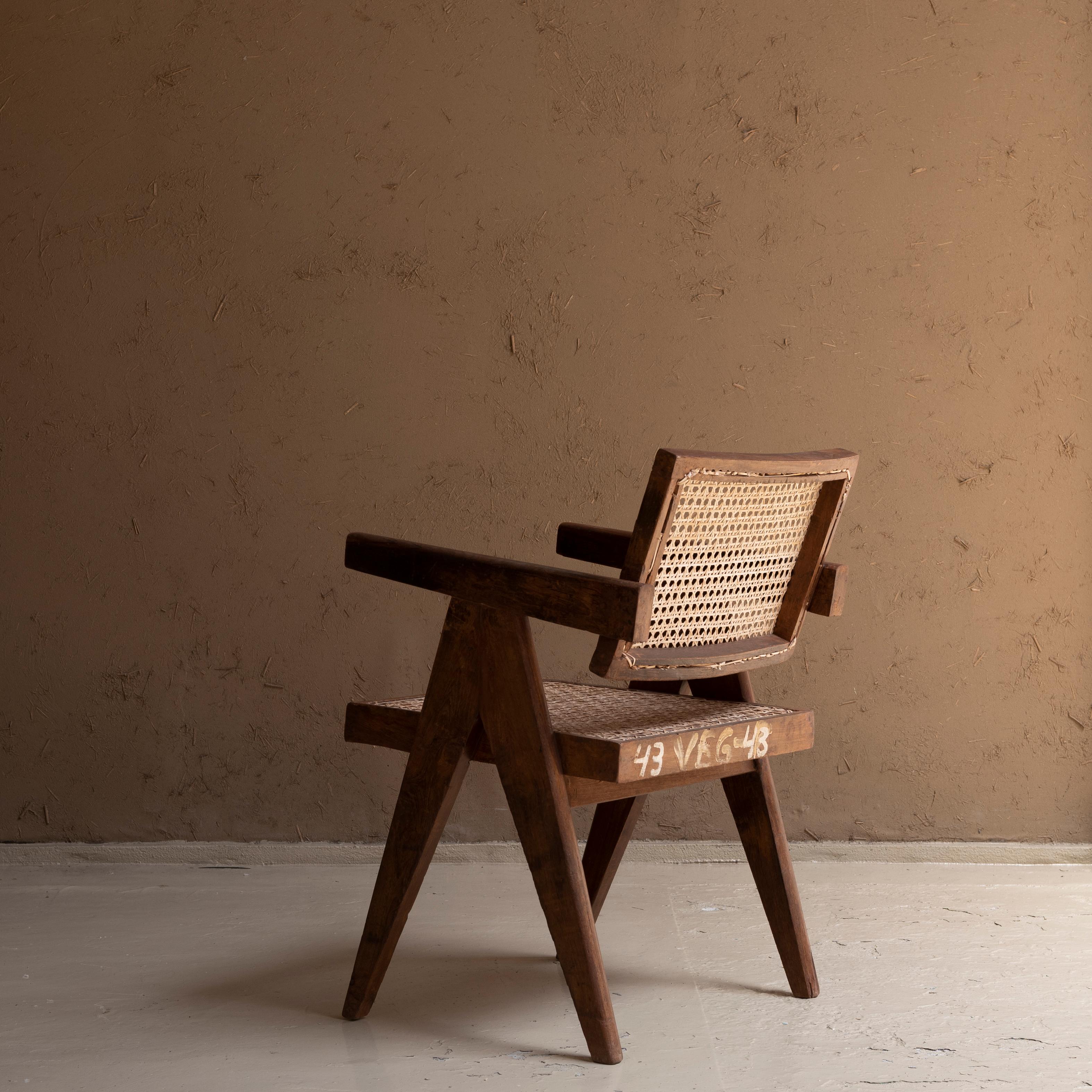 Pierre Jeanneret Office Chair, Circa 1955-56, Chandigarh, India In Good Condition For Sale In Edogawa-ku Tokyo, JP