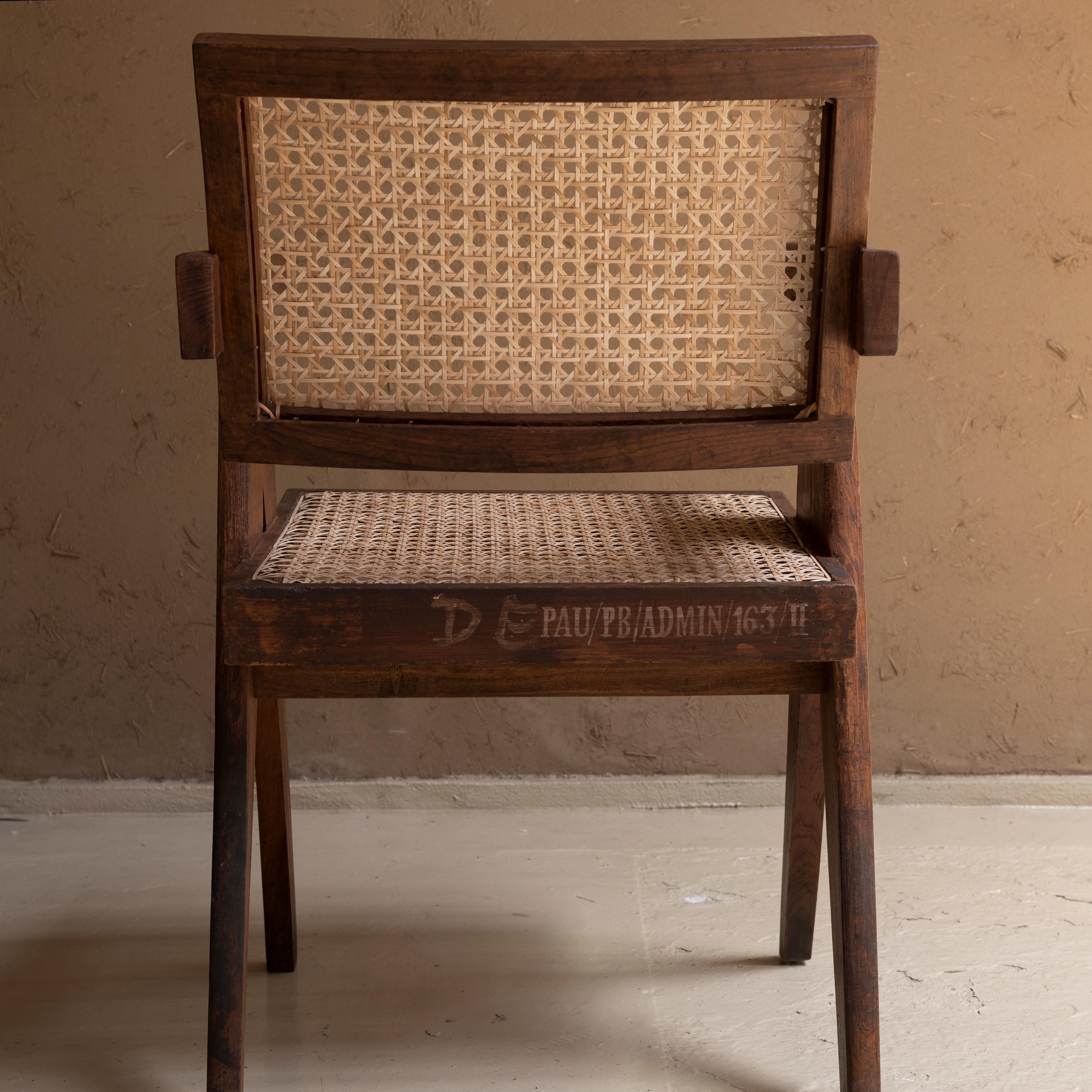 Chaise de bureau Pierre Jeanneret, vers 1955-56, Punjab Agricultural University en vente 3