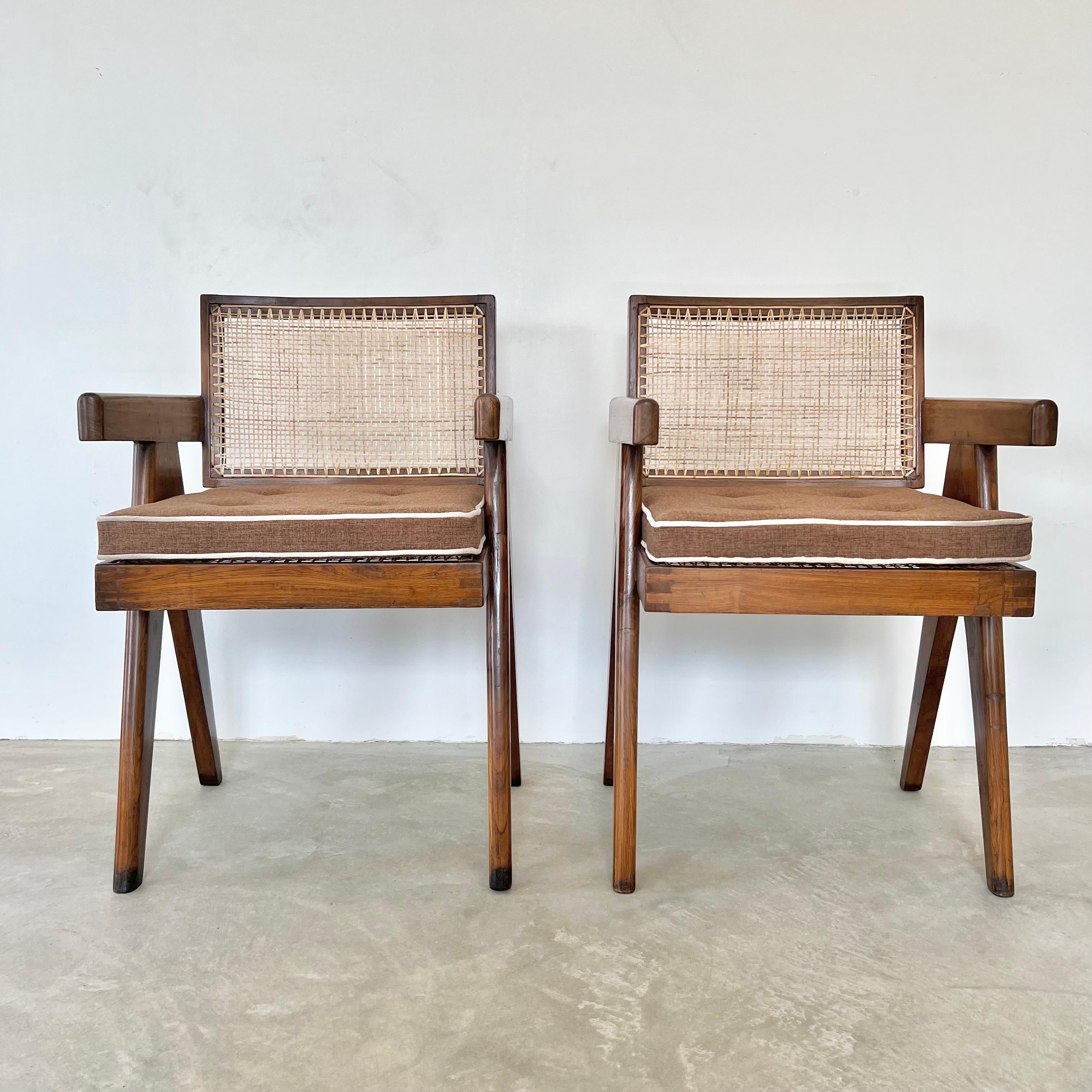 Chandigargh Bürostühle von Pierre Jeanneret, 1950er-Jahre (Indisch) im Angebot