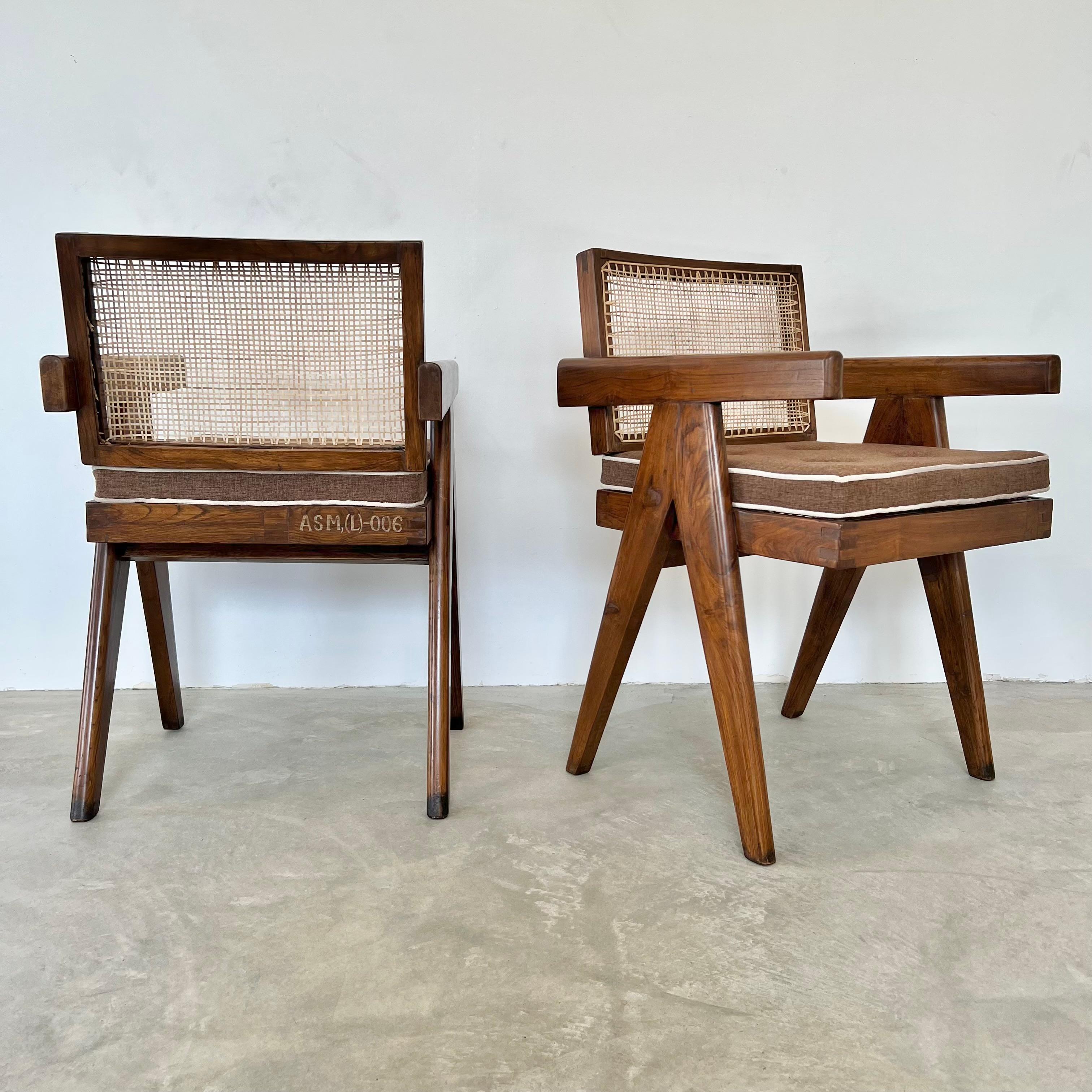 Milieu du XXe siècle Chaises de bureau Pierre Jeanneret, années 1950 Chandigargh en vente
