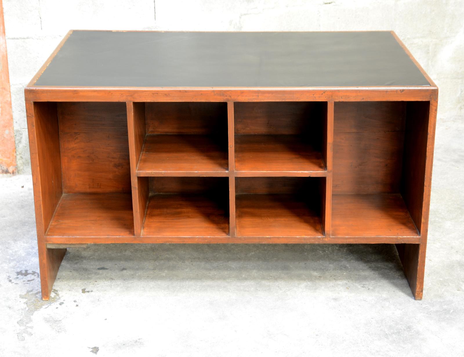 Pierre Jeanneret Office Desk In Good Condition For Sale In BREST, FR