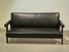 Pierre Jeanneret original SI-41-B sofa, Chandigarh, India, Mid-Century Modern.