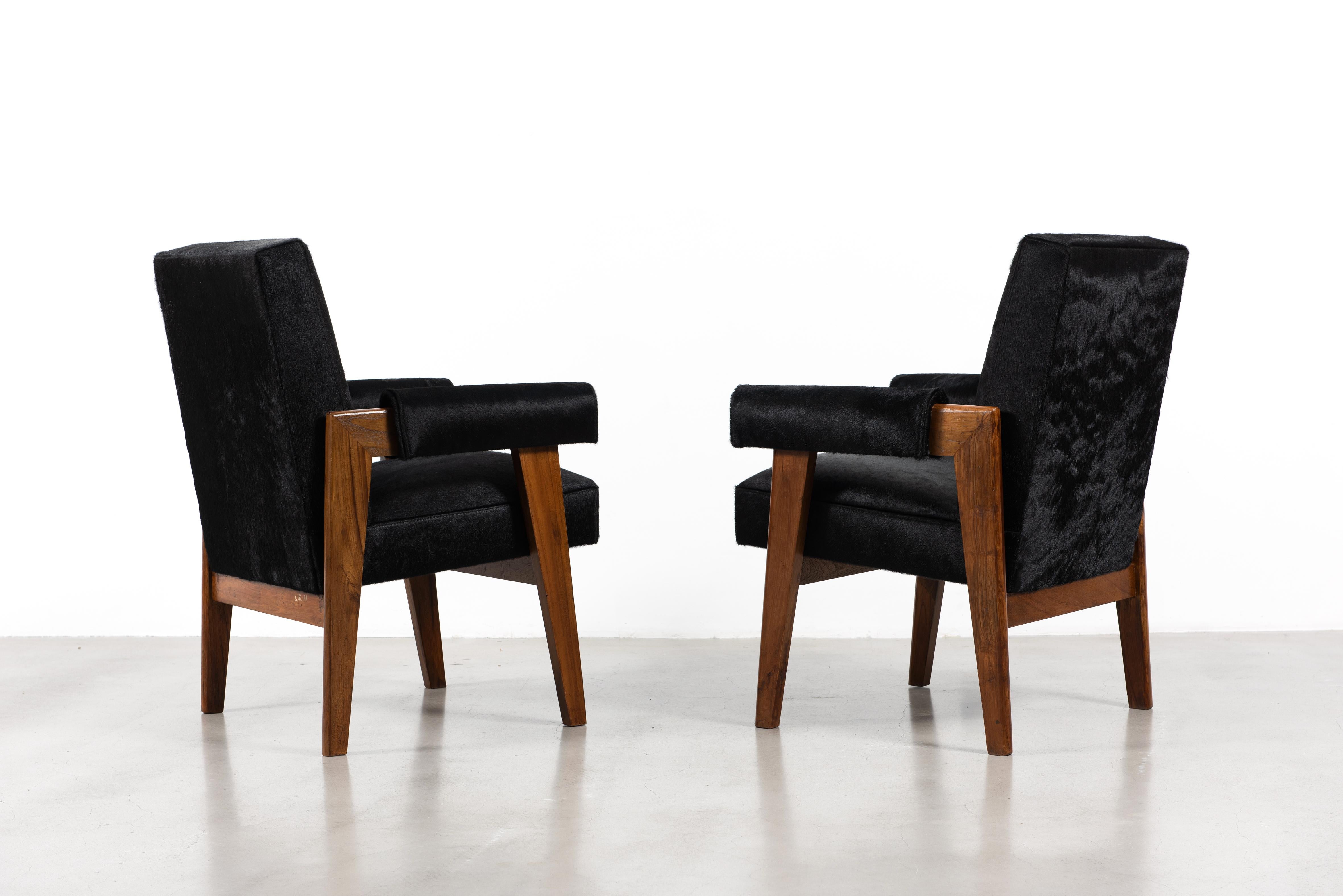 Pierre Jeanneret, Pair of Advocate armchairs, circa 1955-1956 In Good Condition For Sale In Paris, FR