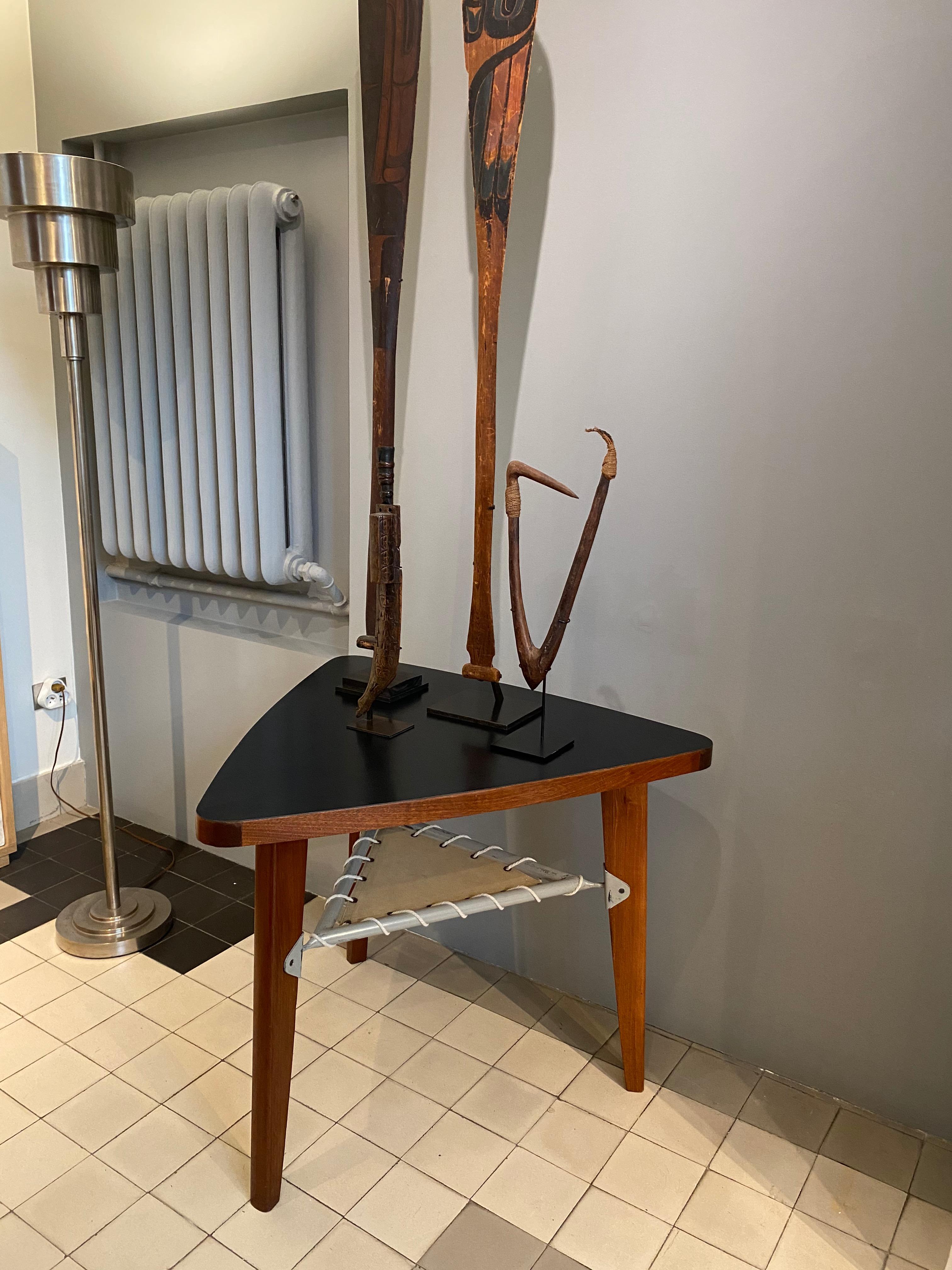 Milieu du XXe siècle Table à piédestal Pierre Jeanneret, 1950 en vente