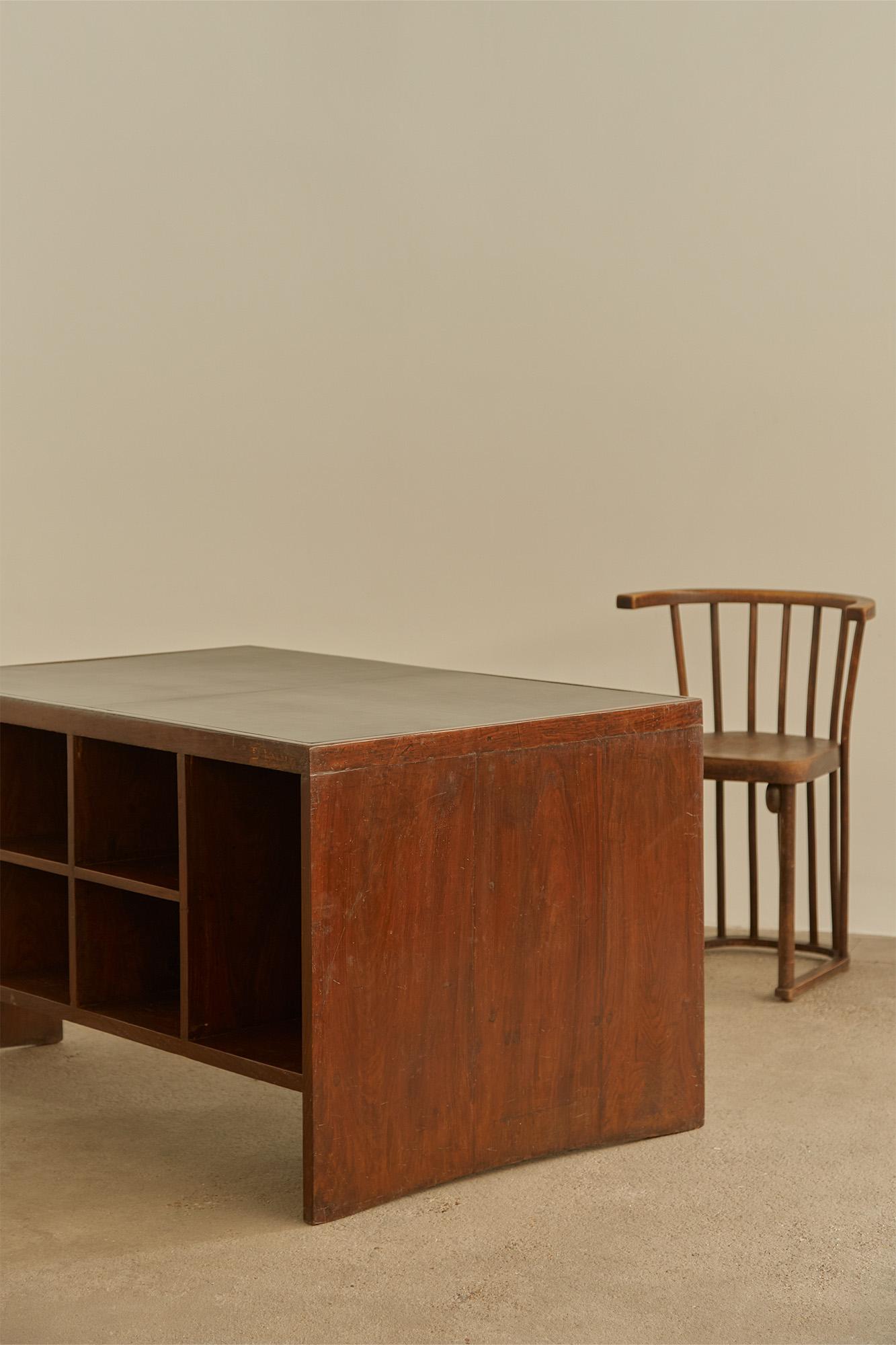 Pelle Scrivania Pierre Jeanneret Pigeon Hole, 1957 in vendita