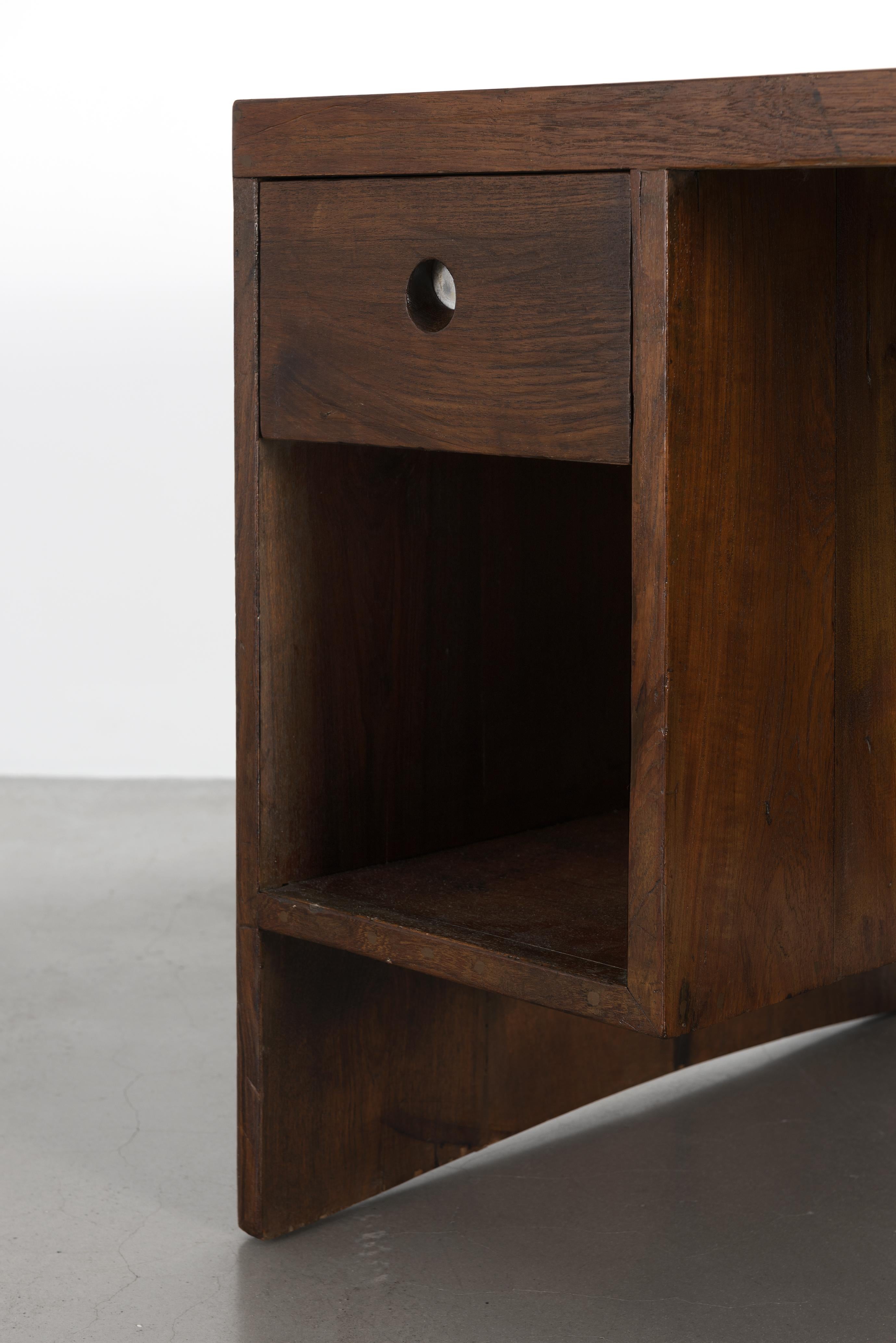 Pierre Jeanneret, Pigeonhole-Schreibtisch, ca. 1957-1958 im Zustand „Gut“ im Angebot in Paris, FR