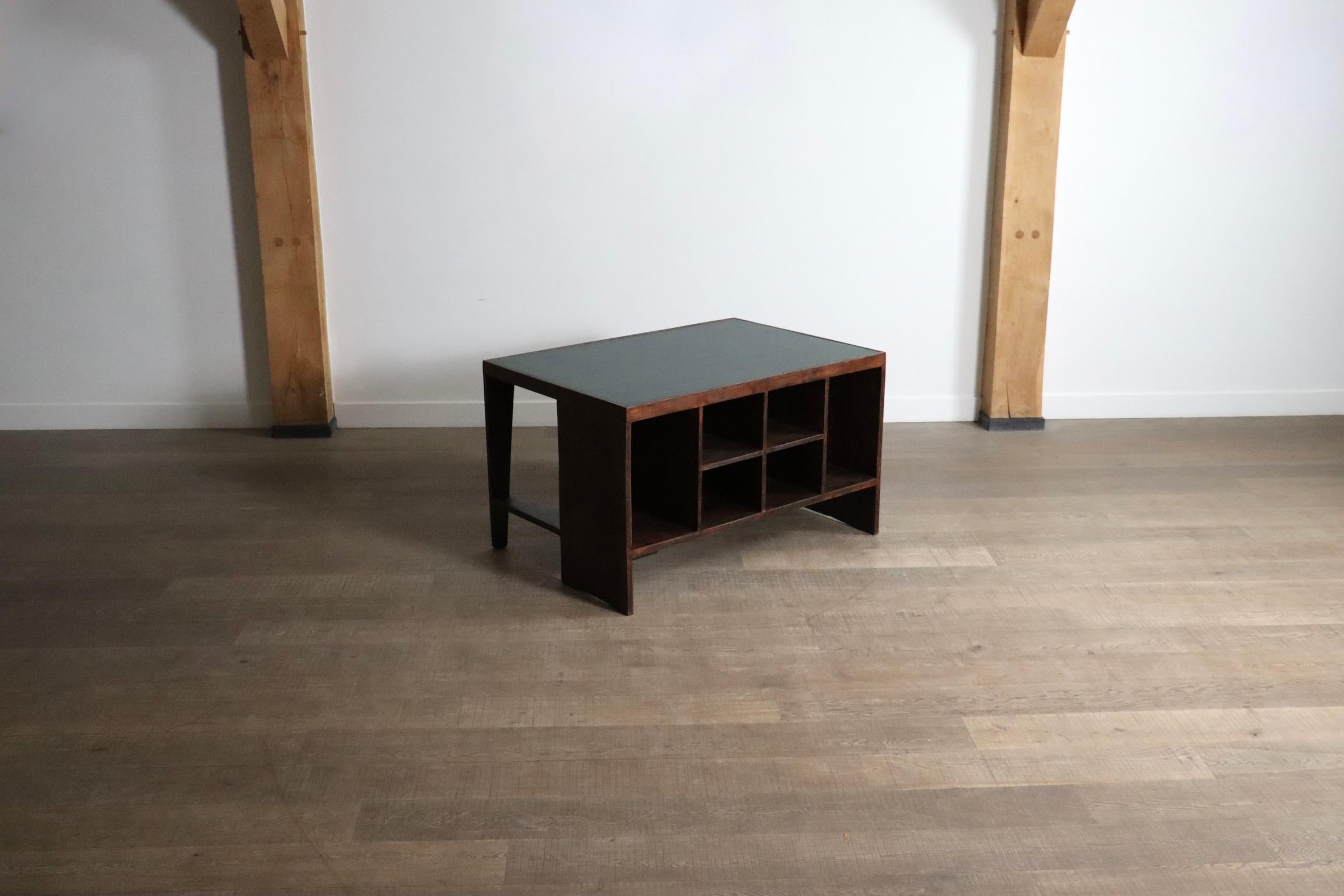 Scrivania Pierre Jeanneret PJ-BU-02-A, India, anni '50 in vendita 2