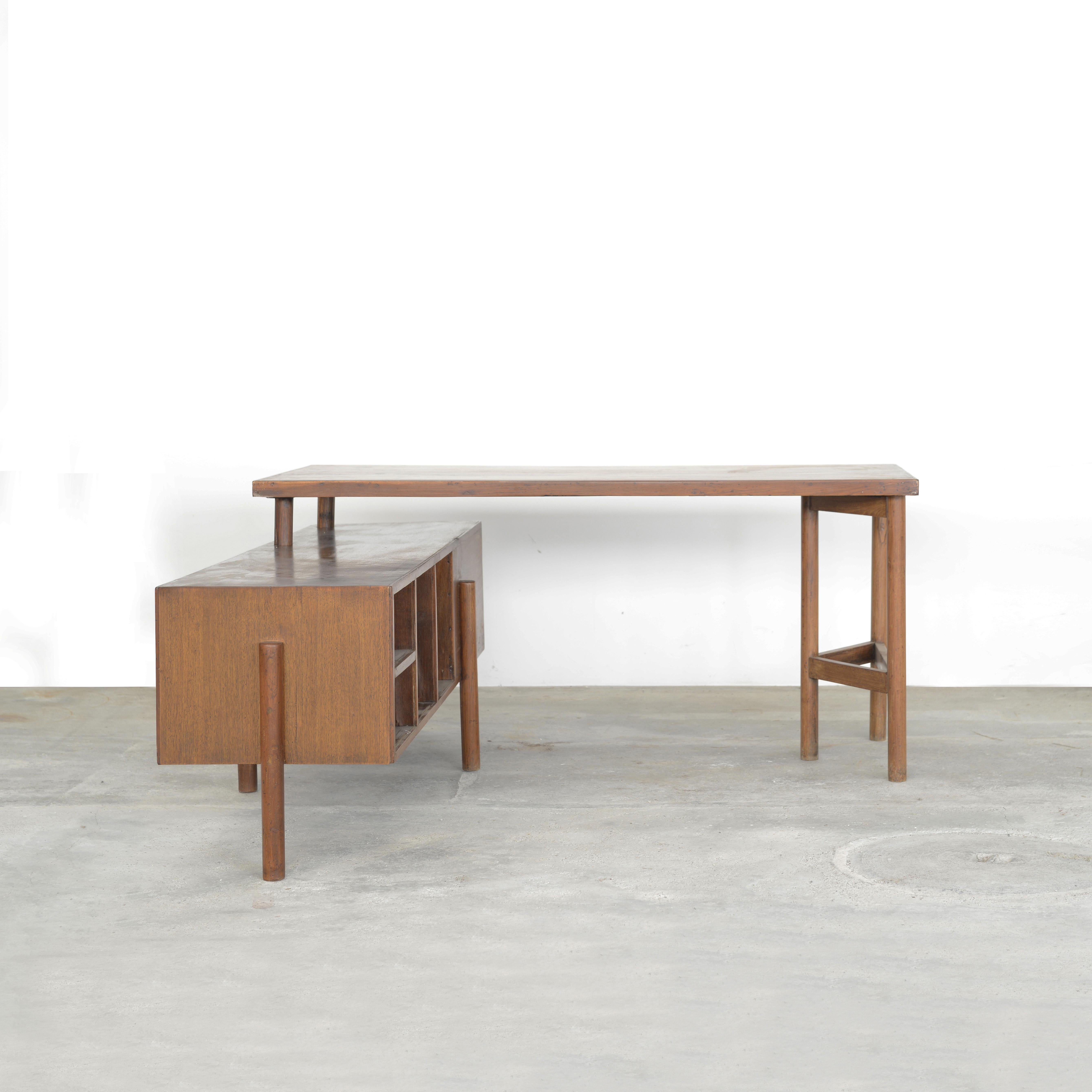 Pierre Jeanneret PJ-BU-14-A Executive Desk / Authentic Mid-Century Modern For Sale 4