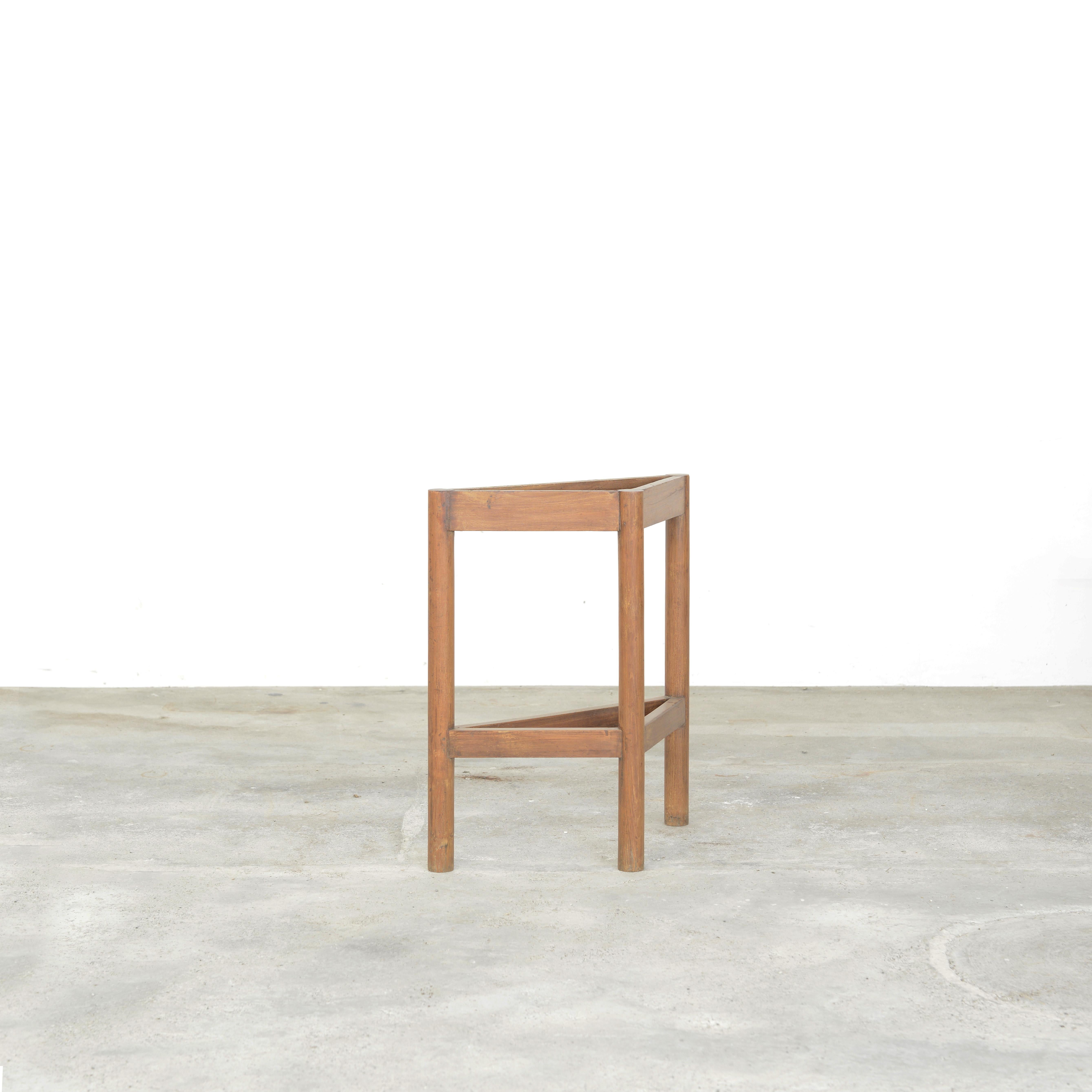 Pierre Jeanneret PJ-BU-14-A Executive Desk / Authentic Mid-Century Modern In Good Condition For Sale In Zürich, CH
