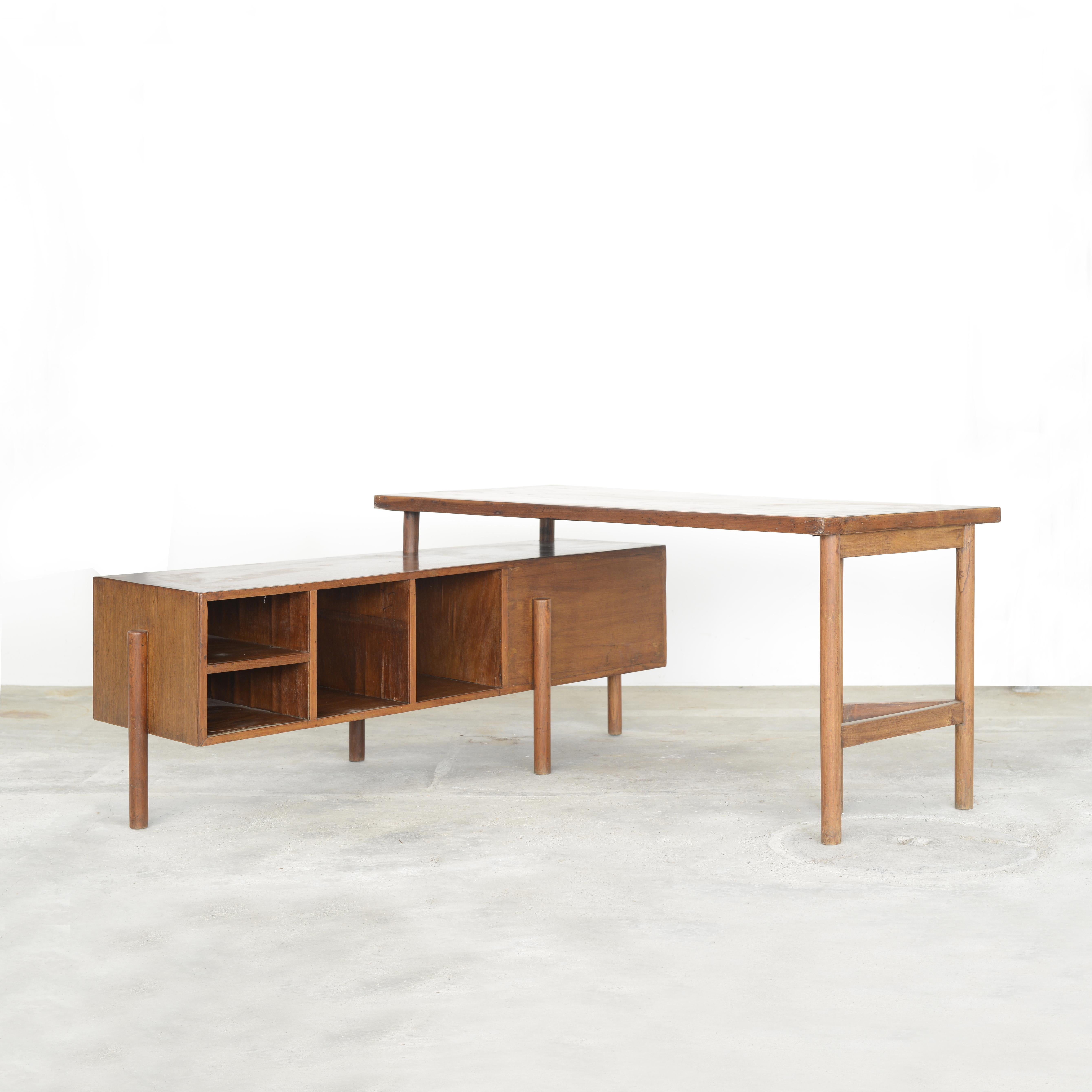 Pierre Jeanneret PJ-BU-14-A Executive Desk / Authentic Mid-Century Modern For Sale 1