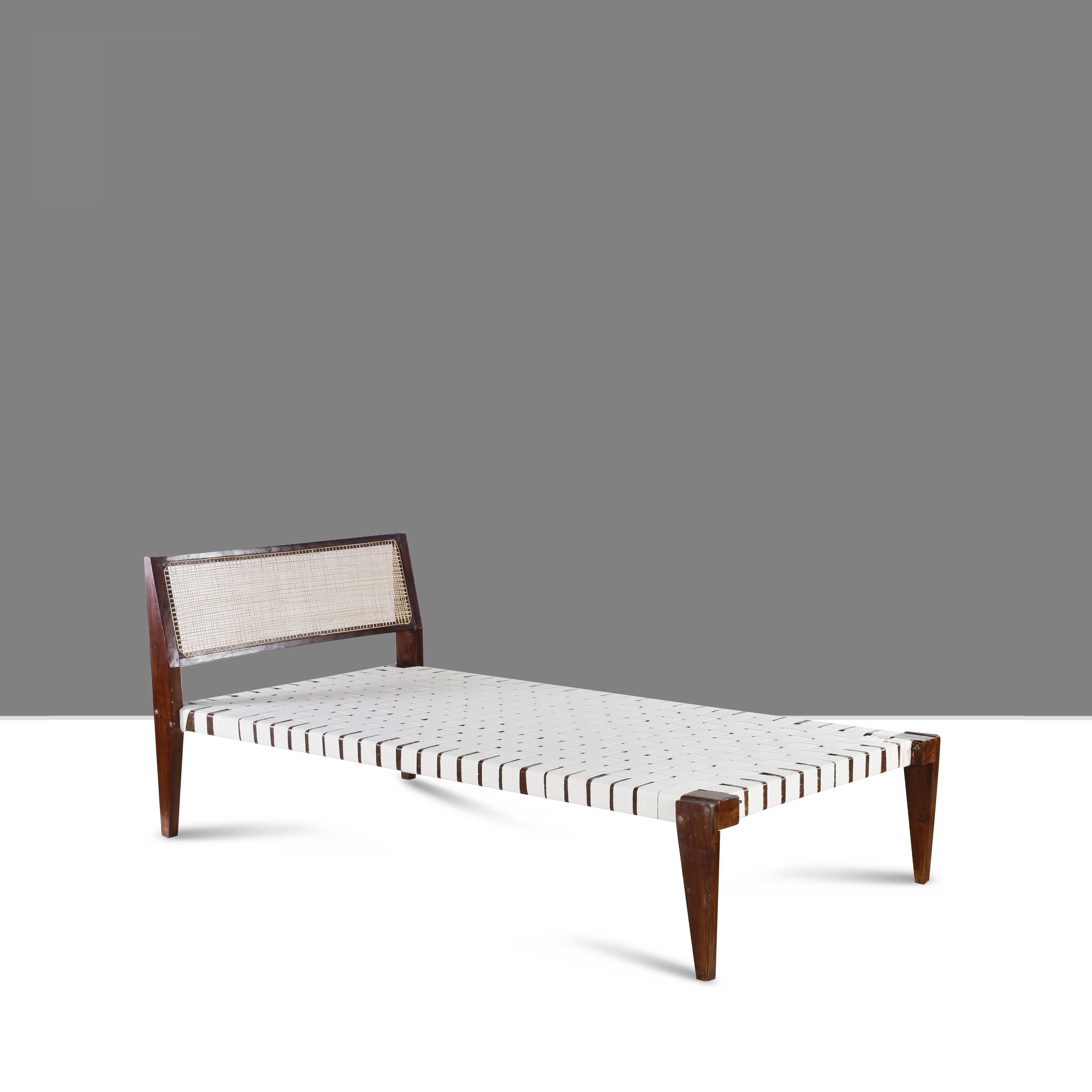 Pierre Jeanneret PJ-L-02-A Einklappbares Einzelbett / Authentisches Mid-Century Modern (Baumwolle) im Angebot