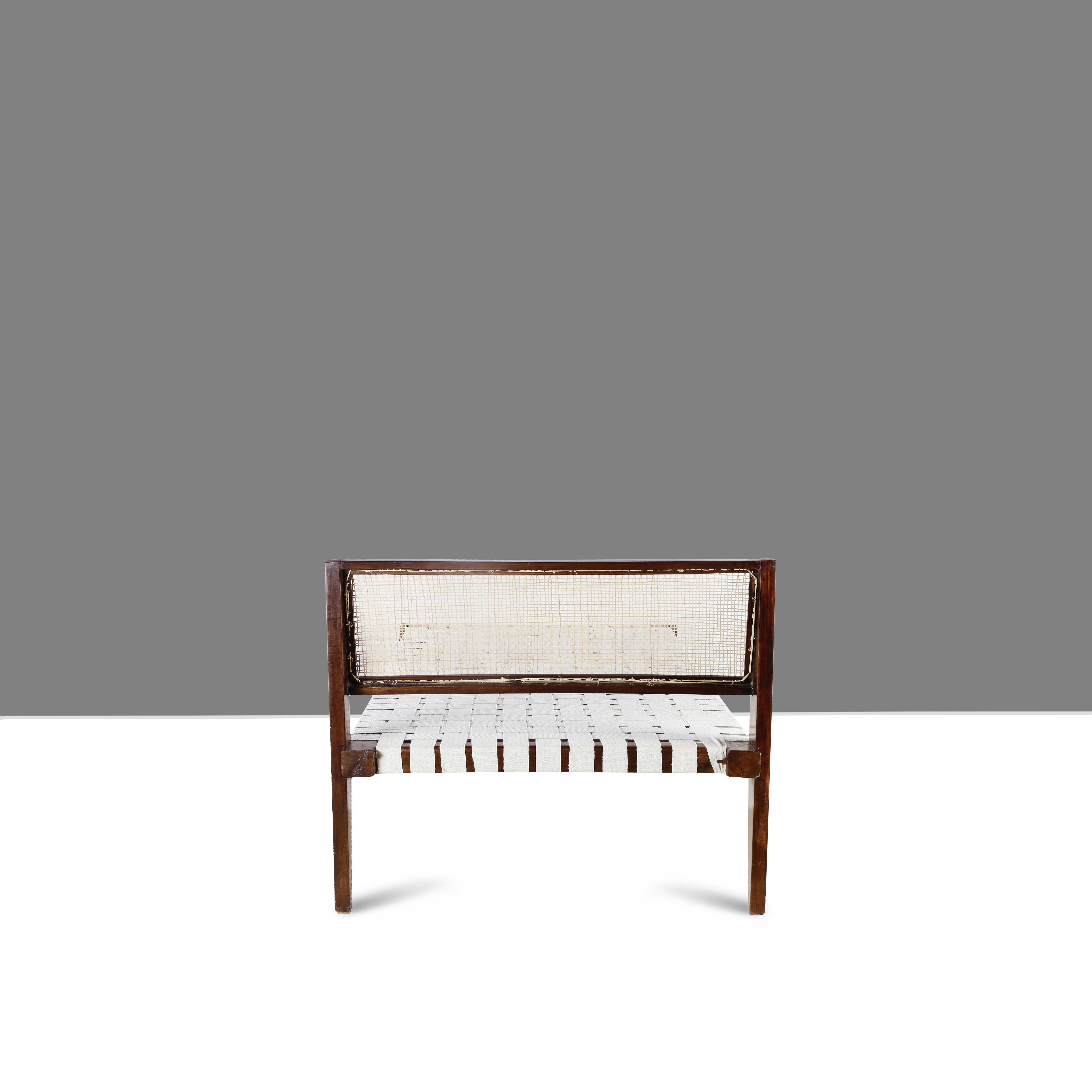 Indien Pierre Jeanneret PJ-L-02-A Lit simple pliant / Authentic Mid-Century Modern en vente