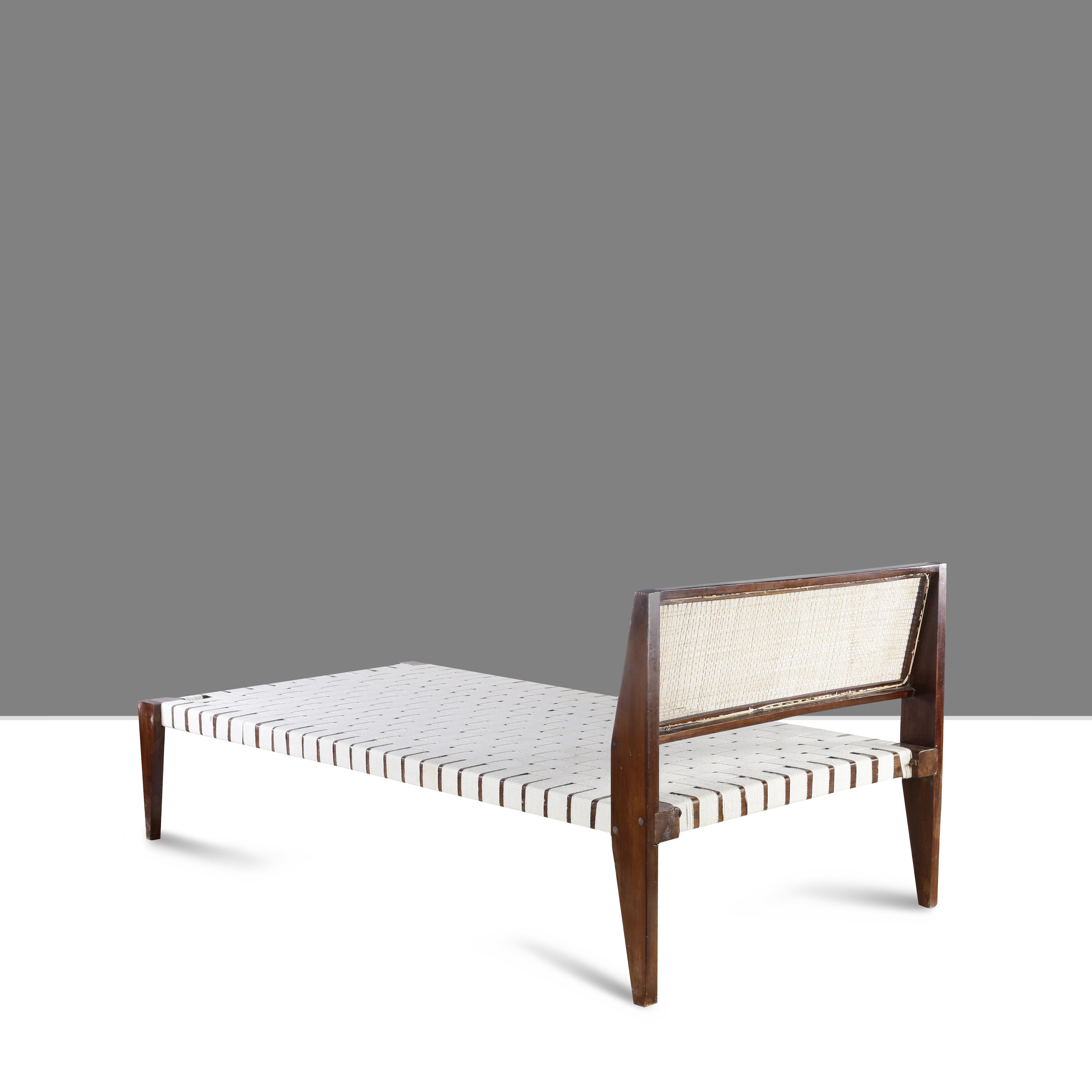 Indian Pierre Jeanneret PJ-L-02-A Collapsible Single Bed / Authentic Mid-Century Modern For Sale