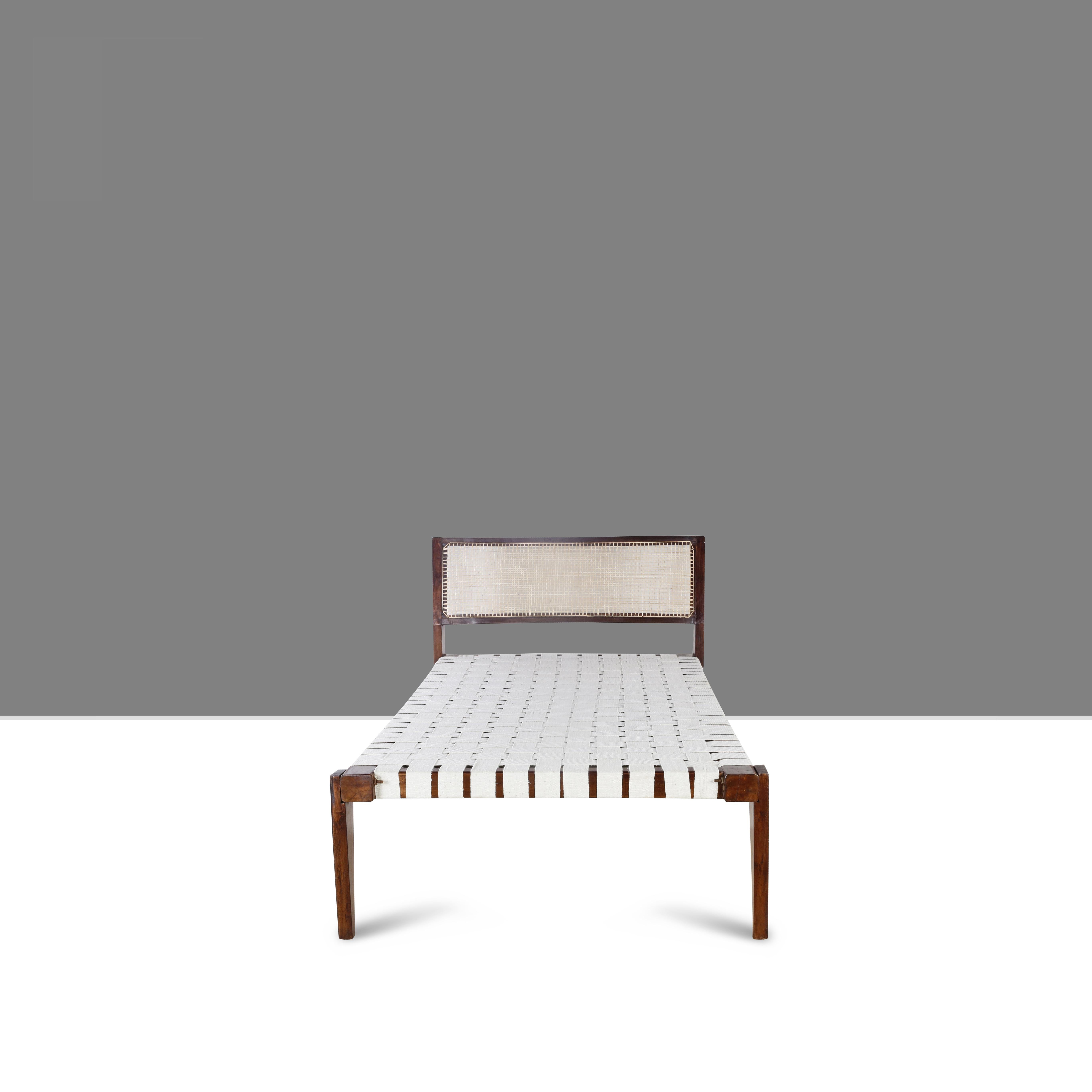 Cotton Pierre Jeanneret PJ-L-02-A Collapsible Single Bed / Authentic Mid-Century Modern For Sale