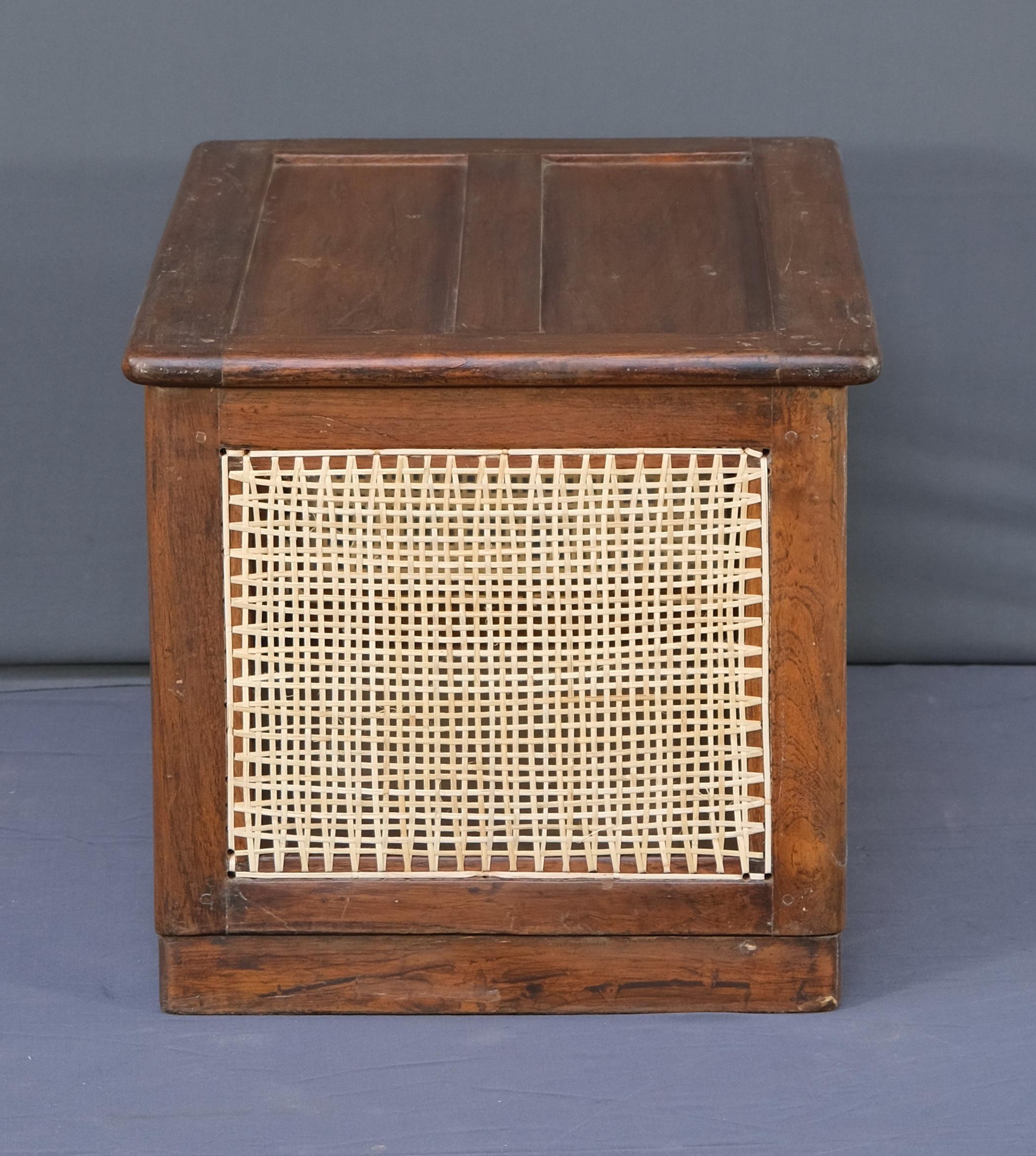 Pierre Jeanneret PJ-R-23-A Linen Box / Authentic Mid-Century Modern In Good Condition For Sale In Zürich, CH