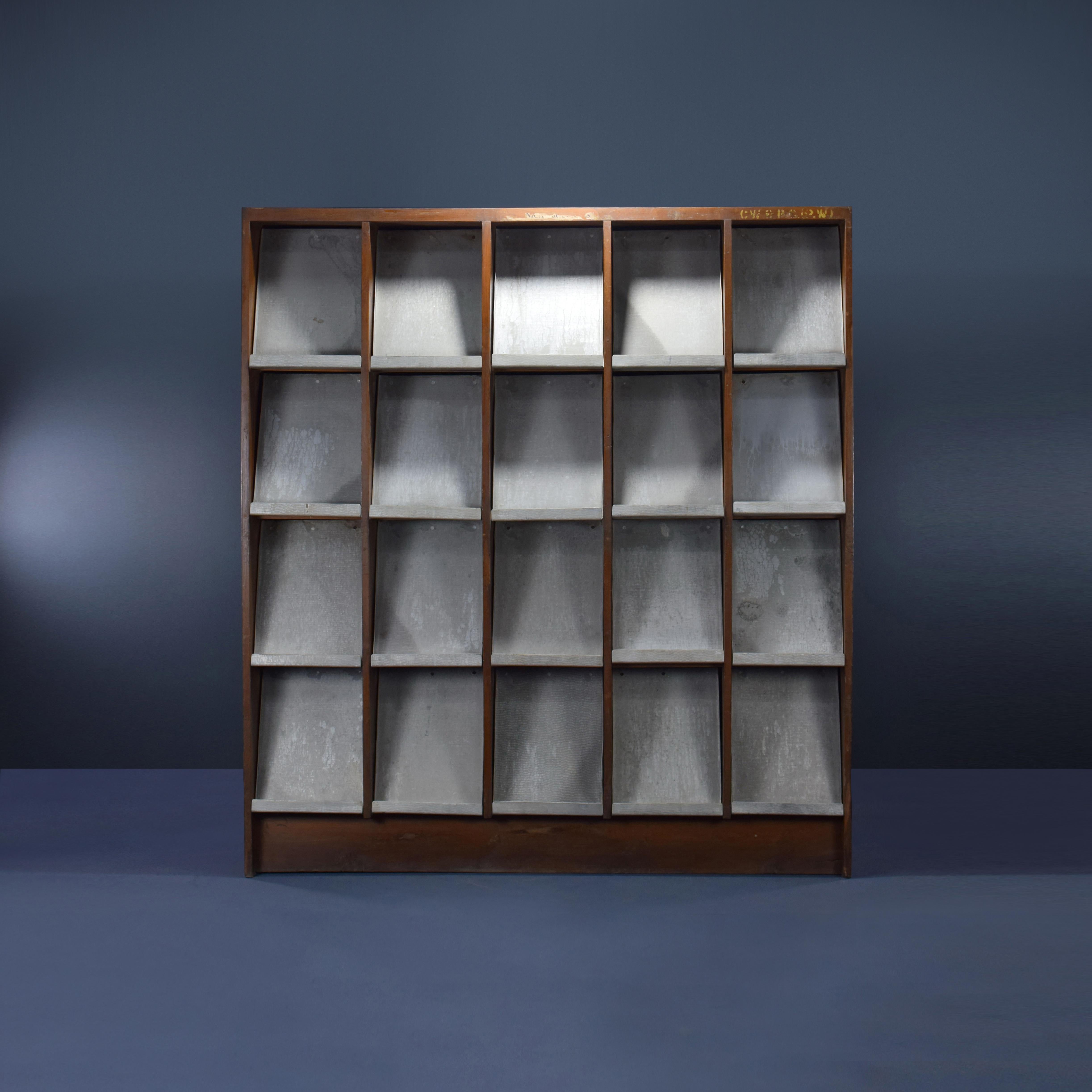This periodical bookcase is not only a fantastic piece, it’s a design icon. Finally, it’s the most radical item of all Chandigarh items. It has very sculptural qualities, like a facade of brutalist buildings by Le Corbusier. There is something very