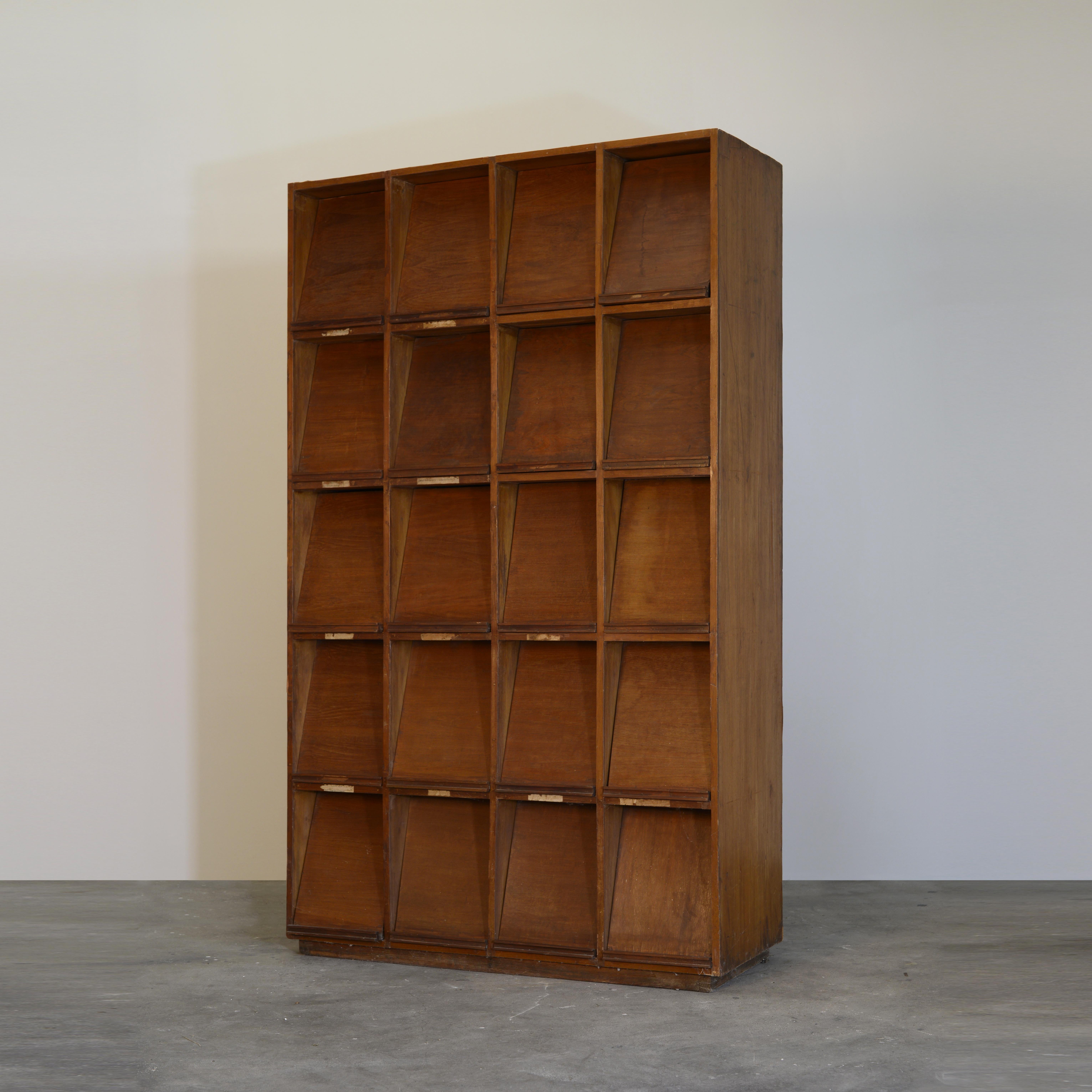 This periodical bookcase is not only a fantastic piece, it’s a design icon. Finally, it’s the most radical item of all Chandigarh items. It has very sculptural qualities, like a facade of brutalist buildings by Le Corbusier. There is something very