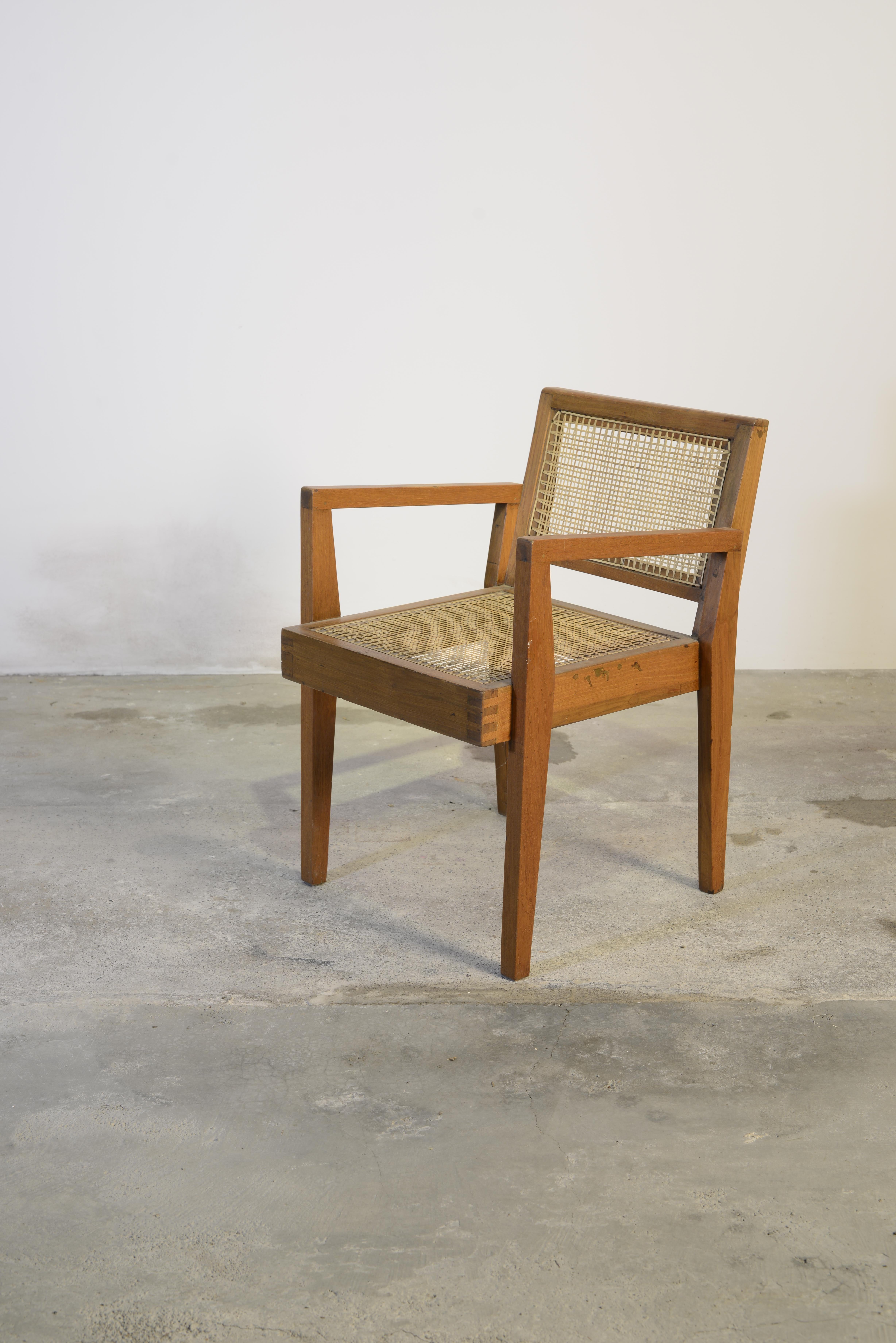 This chair is not only a fantastic piece, it’s iconic. It is raw in its simplicity and somehow has this strong, almost masculine attitude. There is also something deeply relaxing about this design but at the same time it’s very sharp and fierce. The