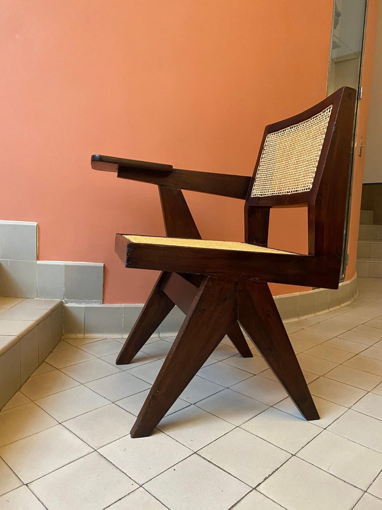 Pierre Jeanneret
PJ-SI-26-E
Important: Vintage collector's item for sale with guaranteed authenticity.
Writing chair, circa 1960
Solid teak.

Punjab University, Chandigarh, India


Bibliography: Eric Touchaleaume et Gérald Moreau, 
