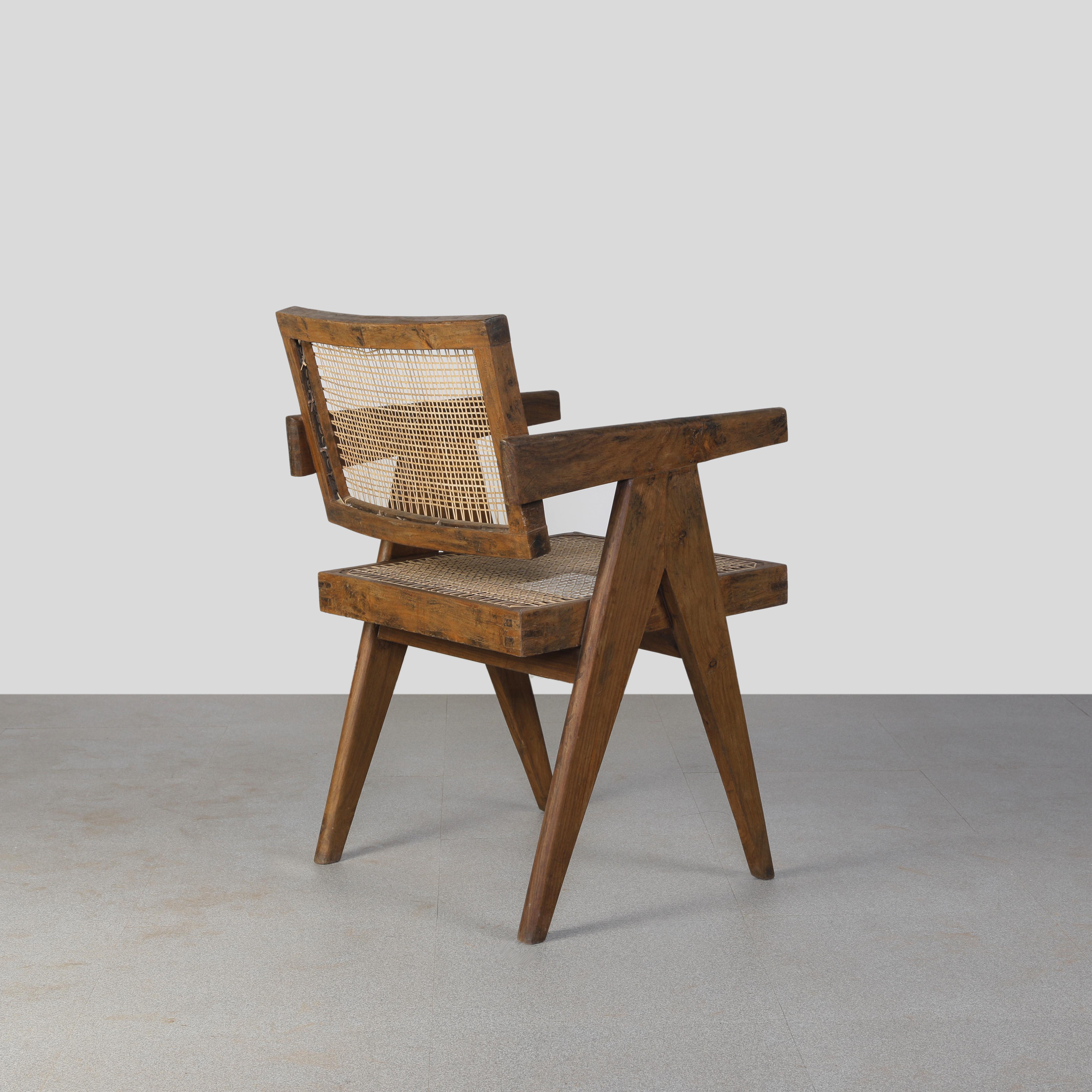 Pierre Jeanneret PJ-SI-28-A Cane Office Armchair / Authentic Mid-Century Modern In Good Condition For Sale In Zürich, CH