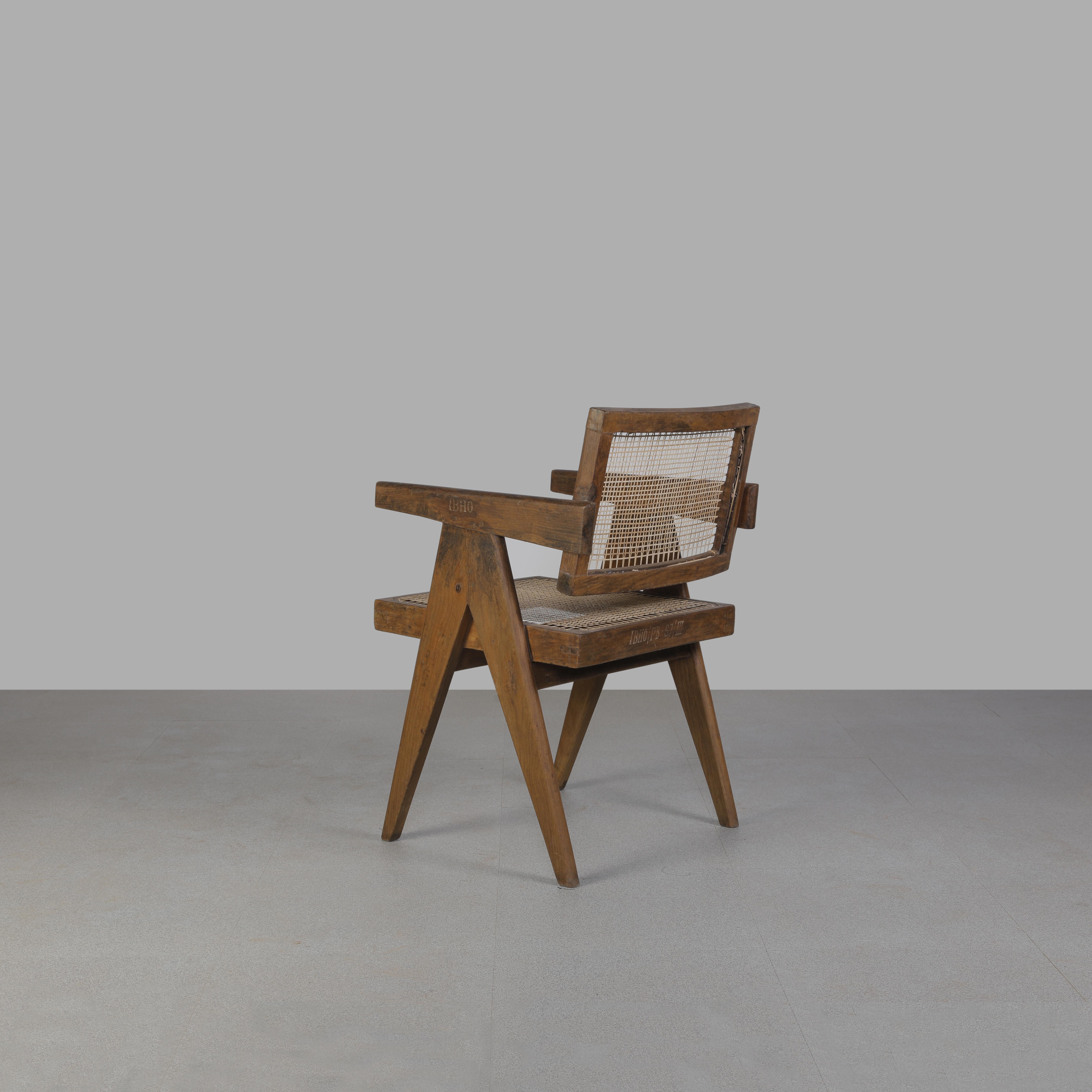 Pierre Jeanneret PJ-SI-28-A: 12er-Set Stühle, authentisch, Mid-Century Modern im Zustand „Gut“ im Angebot in Zürich, CH