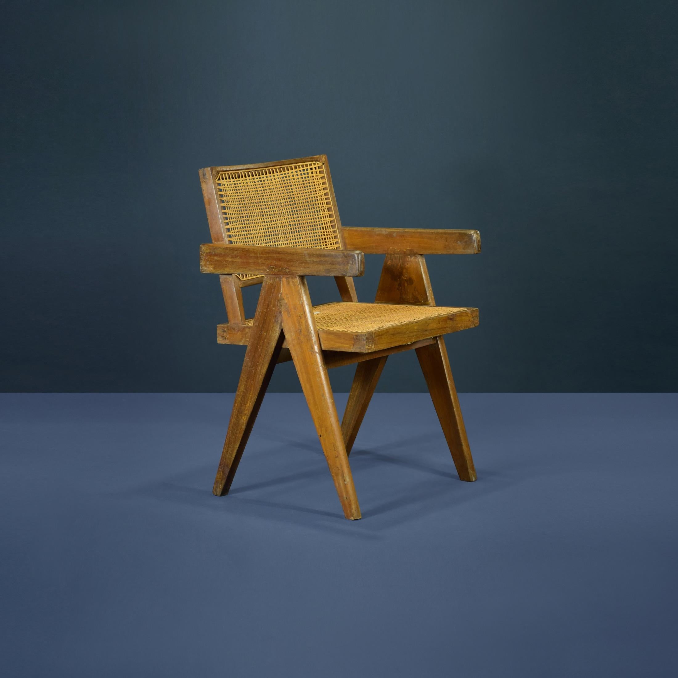 Pierre Jeanneret PJ-SI-28-B Sessel / Authentischer Mid-Century Modern Sessel (Indisch) im Angebot