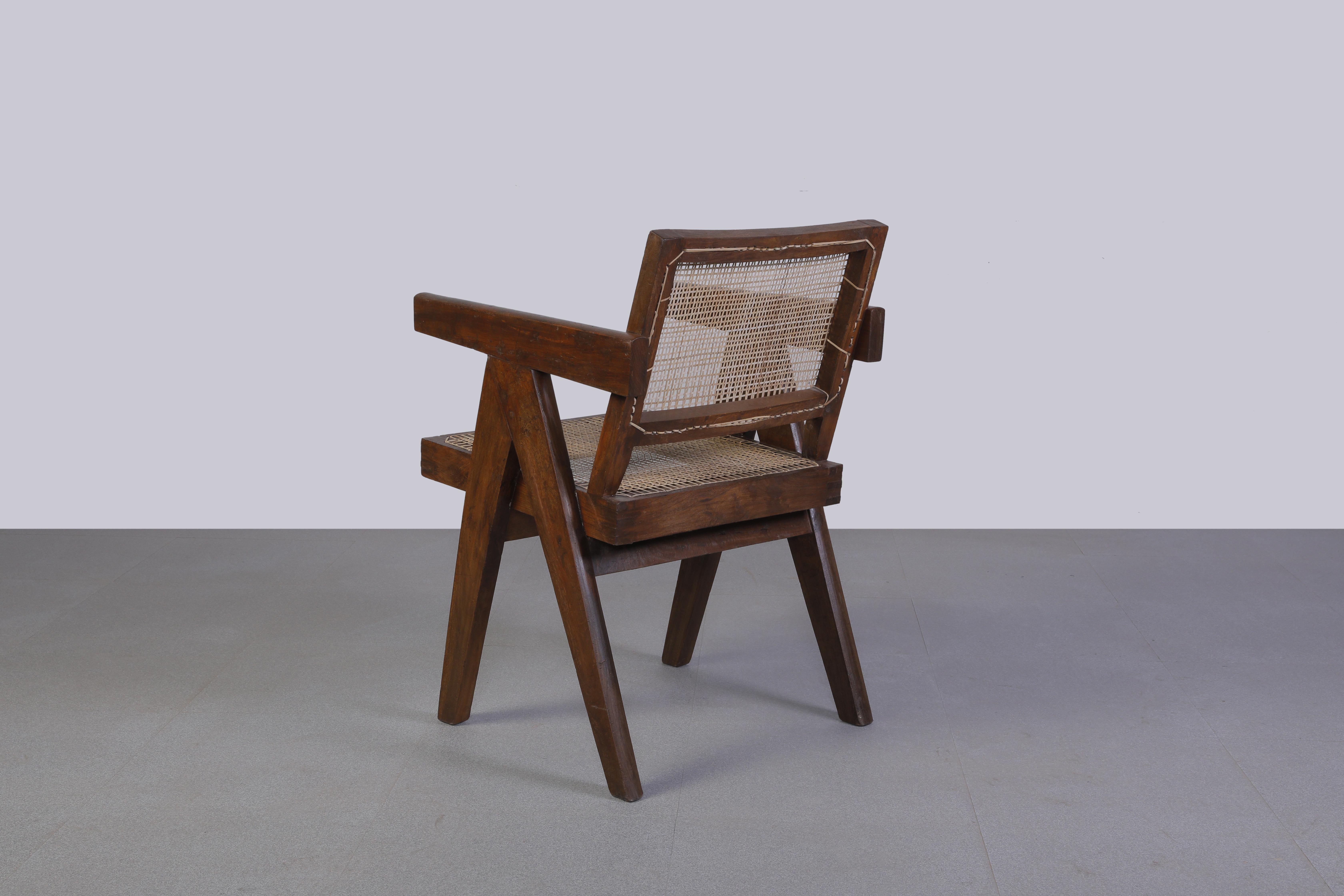 They have a patinated teak, which gives that chairs a strong character, showing all that traces of age and its uniqueness. They are finally historical pieces from an UNESCO World Heritage site, done by the most important architects from the 20th