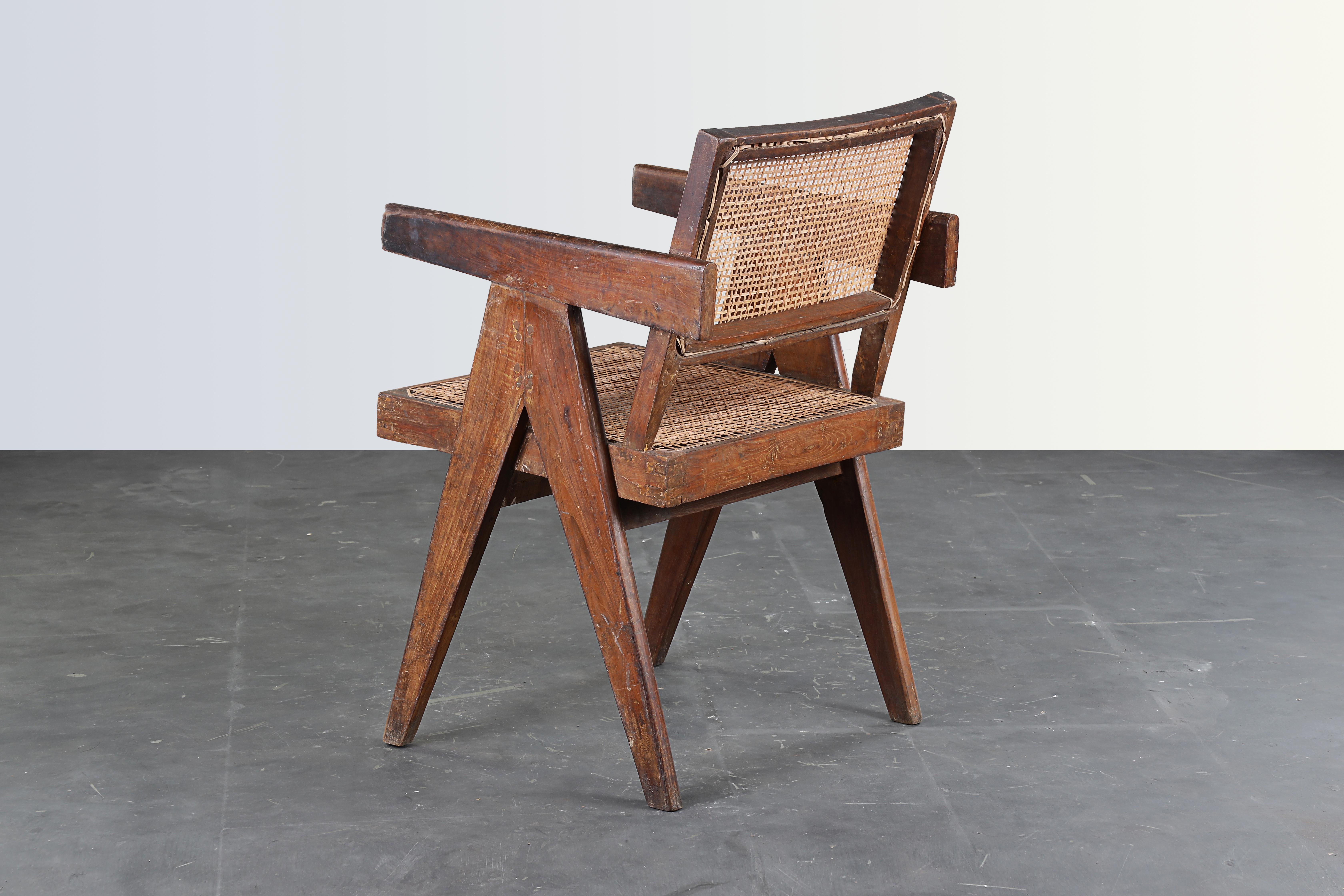 Pierre Jeanneret Office Cane Chair  Authentic Mid-Century Modern PJ-SI-28-B  In Good Condition In Zürich, CH