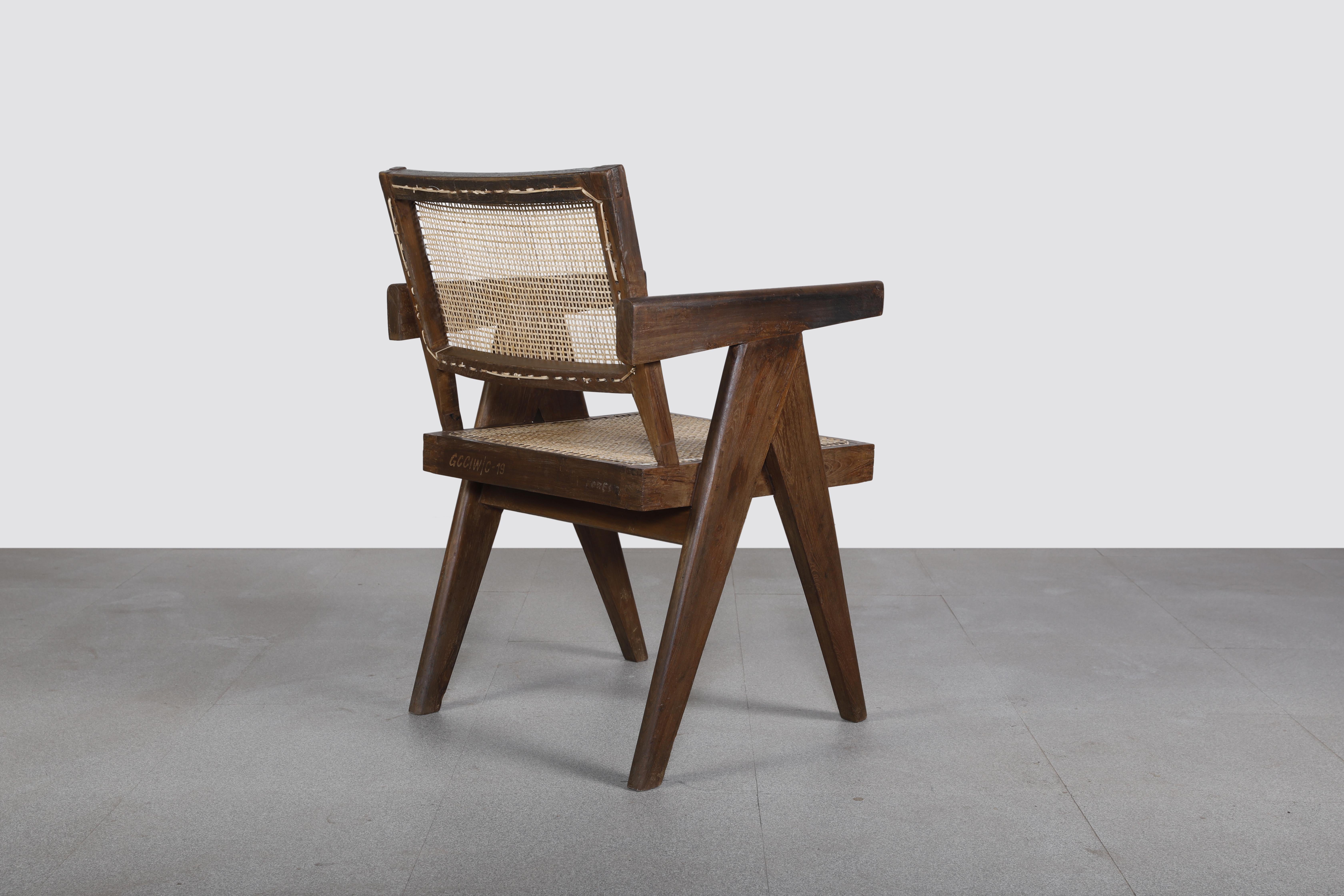 Indien Fauteuil de bureau en rotin Pierre Jeanneret PJ-SI-28-B, style moderne du milieu du siècle dernier en vente