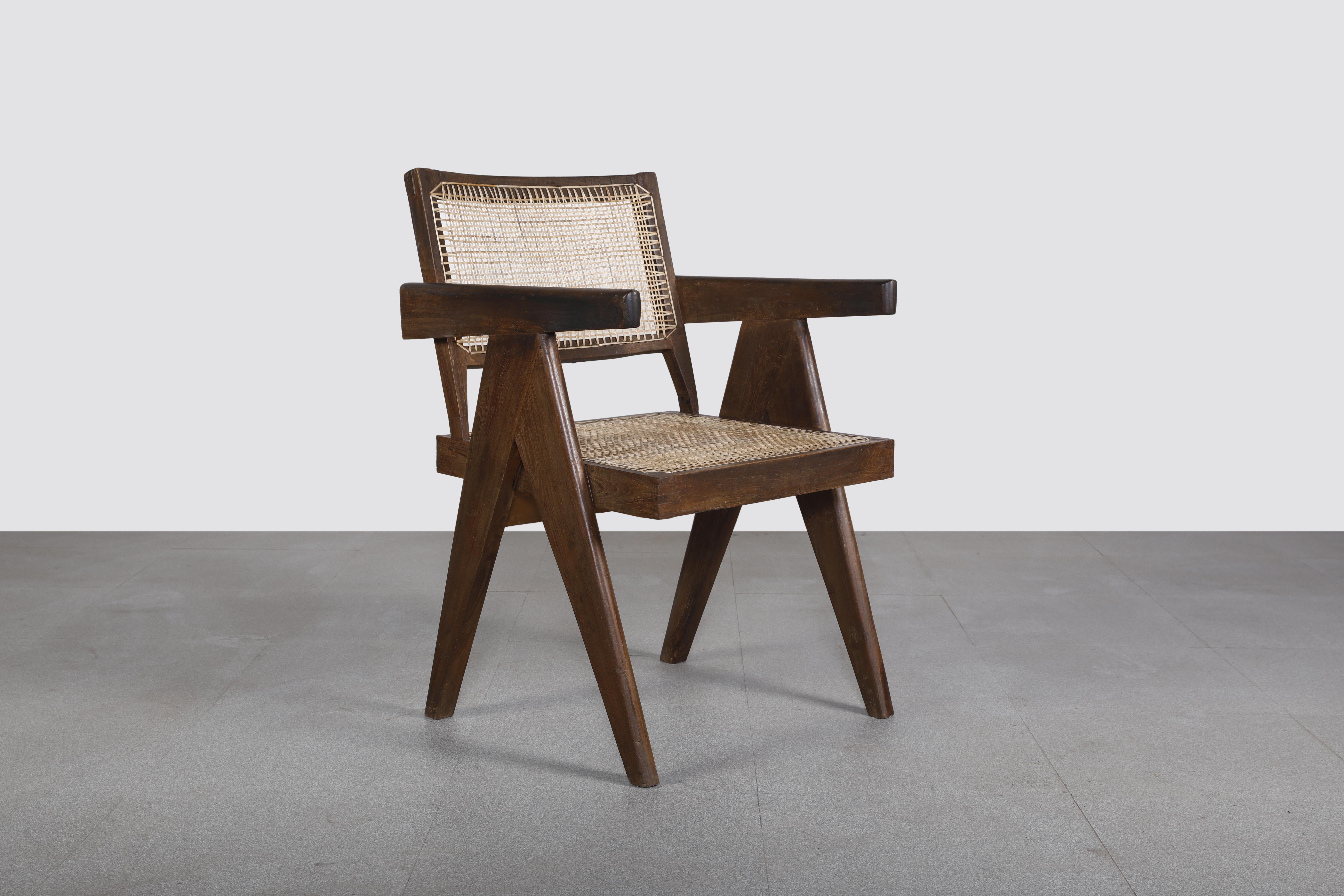 Fauteuil de bureau en rotin Pierre Jeanneret PJ-SI-28-B, style moderne du milieu du siècle dernier Bon état - En vente à Zürich, CH
