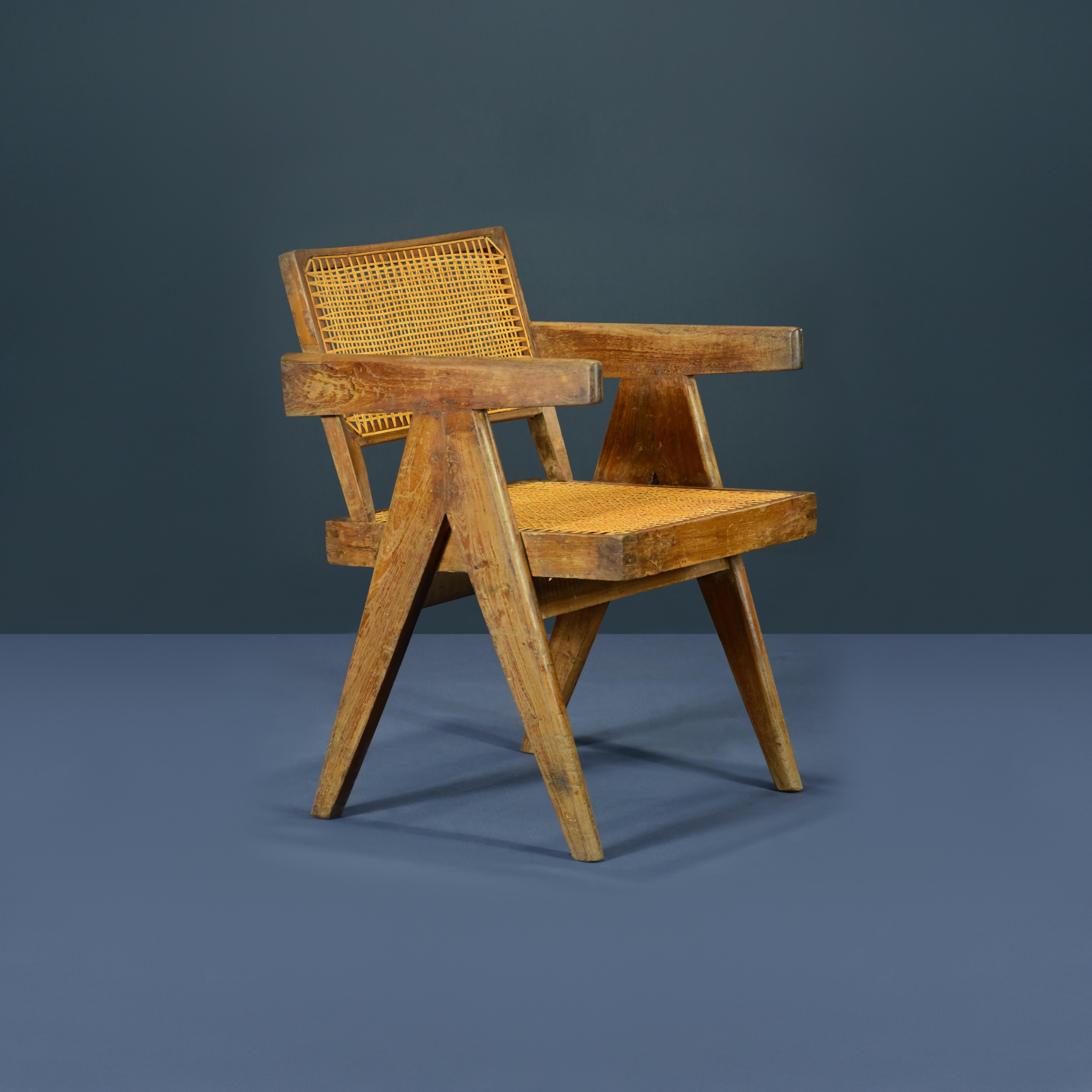 Pierre Jeanneret PJ-SI-28-B Set of 6 Chairs / Authentic Mid-Century Modern In Good Condition For Sale In Zürich, CH