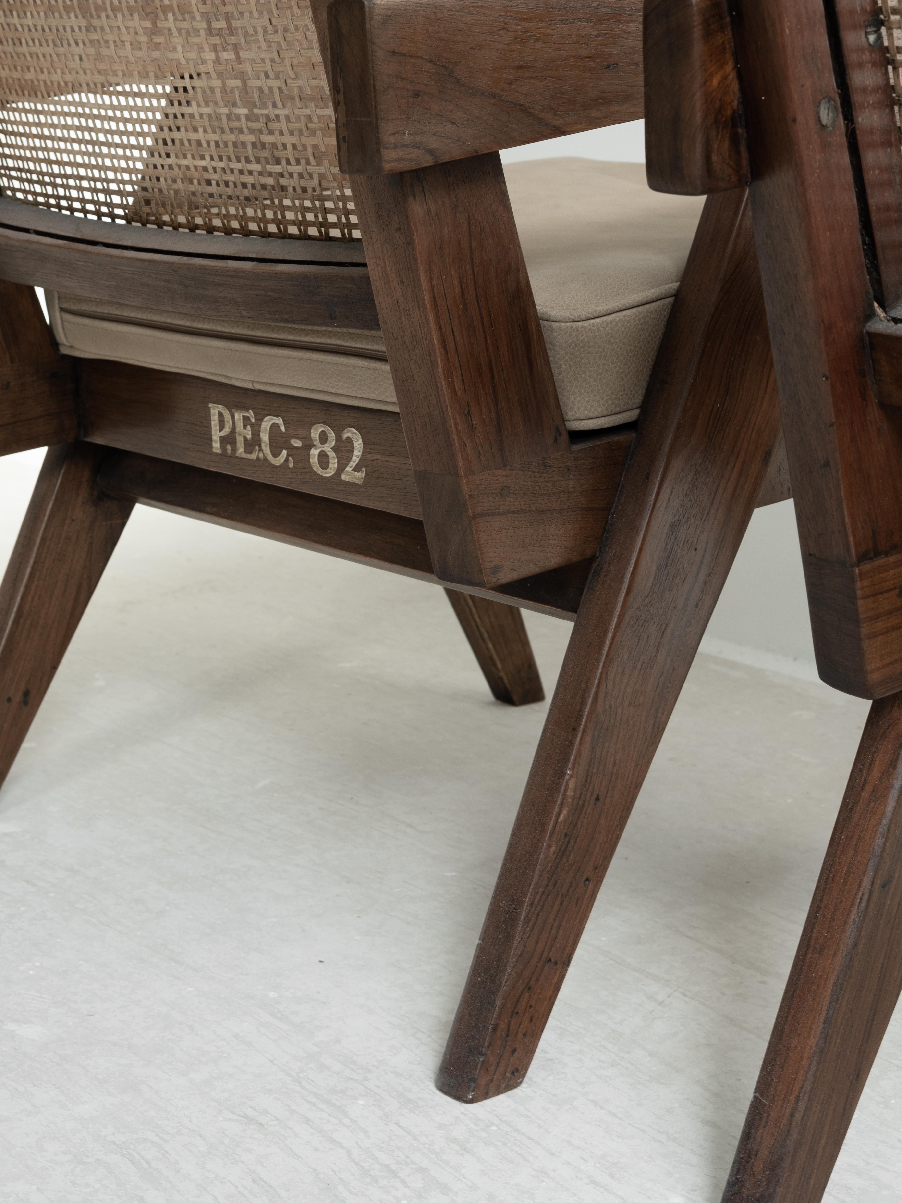 Pierre Jeanneret PJ-SI-29-A – Sessel ohne Armlehne im Vintage-Stil, Paar im Angebot 1